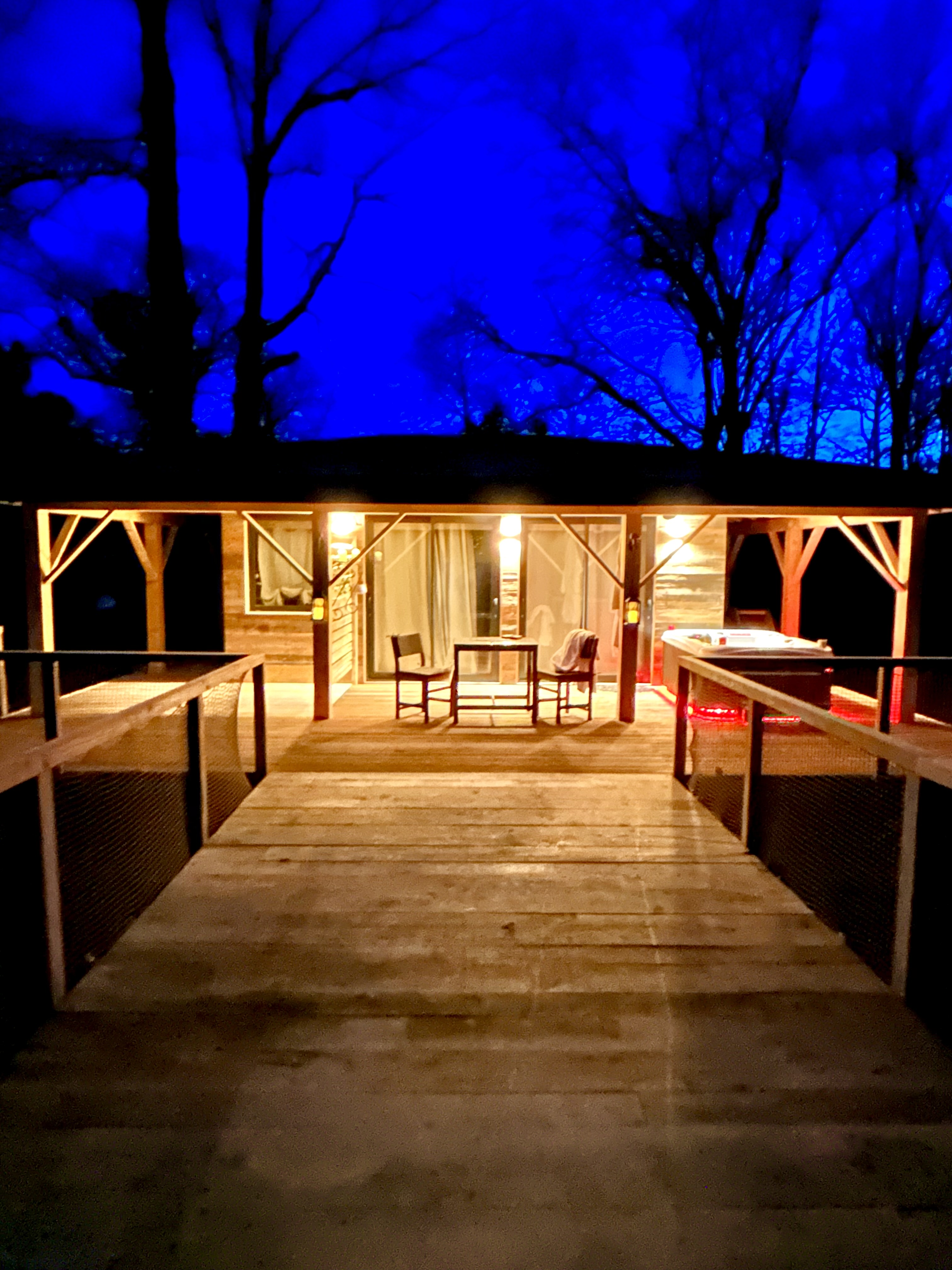 La Romance de George Sand : une cabane sur pilotis au cœur de la nature à Malicornay — salle de bain