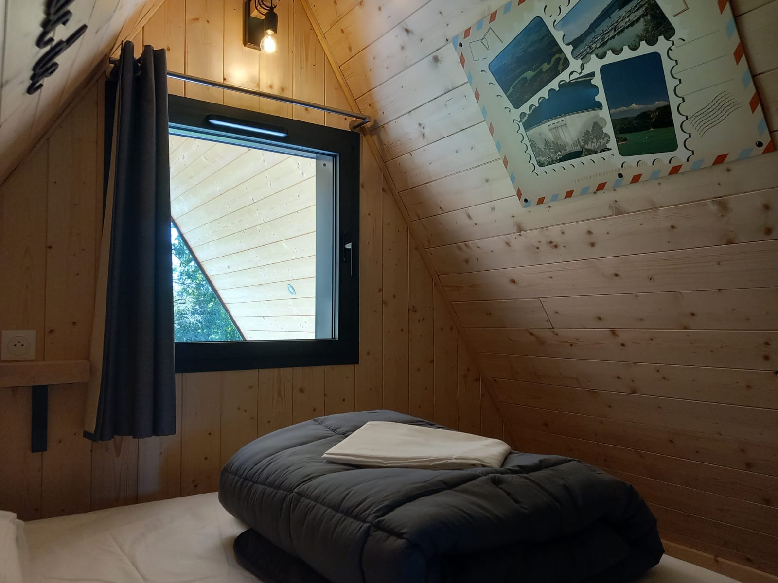 Chalet Vouglans : une cabane immersive en Franche-Comté à Coyron — vue depuis la terrasse