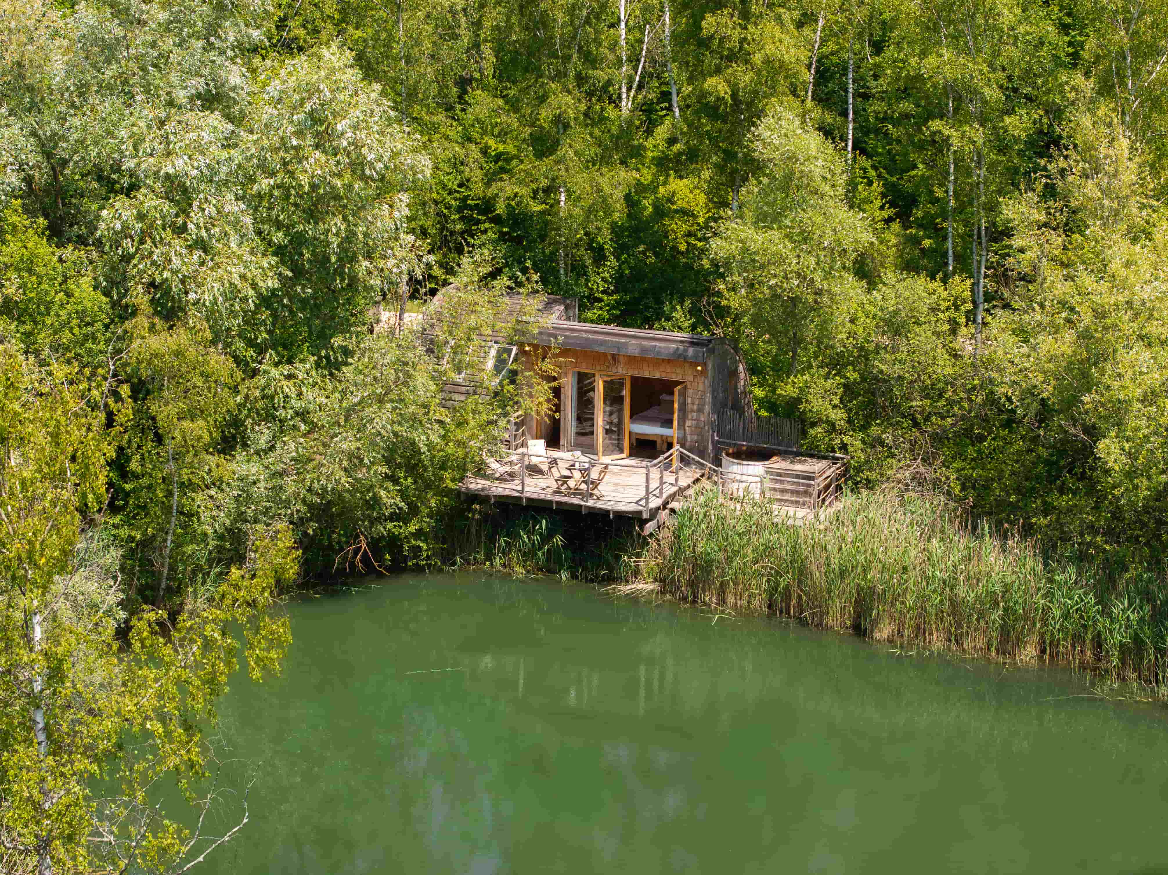 Cabane Spa Halte Sauvage : une immersion en Picardie à St-Léger-Aux-Bois — vue intérieure
