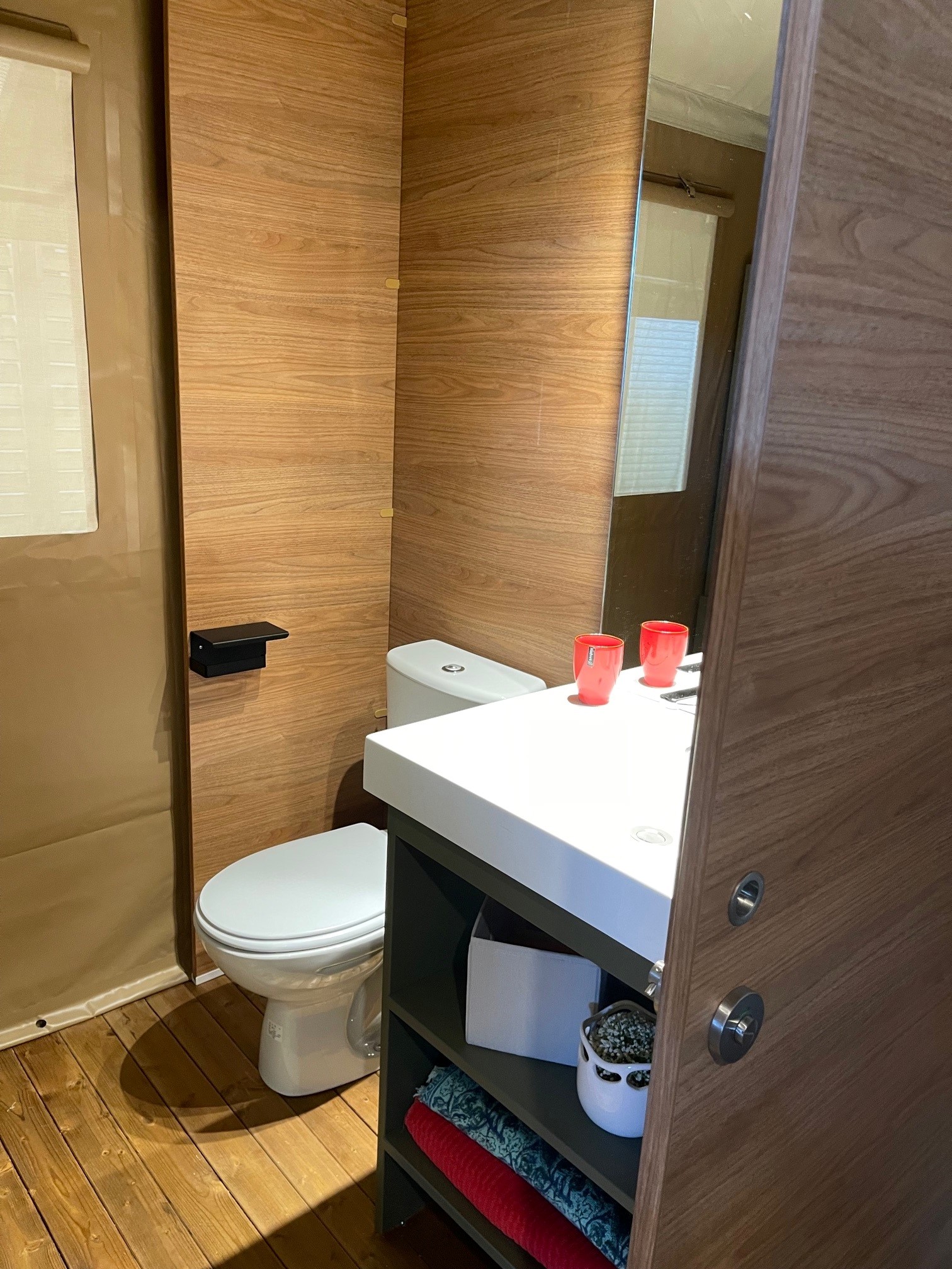 Lodge Evasion — Glamping avec spa à Lot à Cahors — environnement naturel