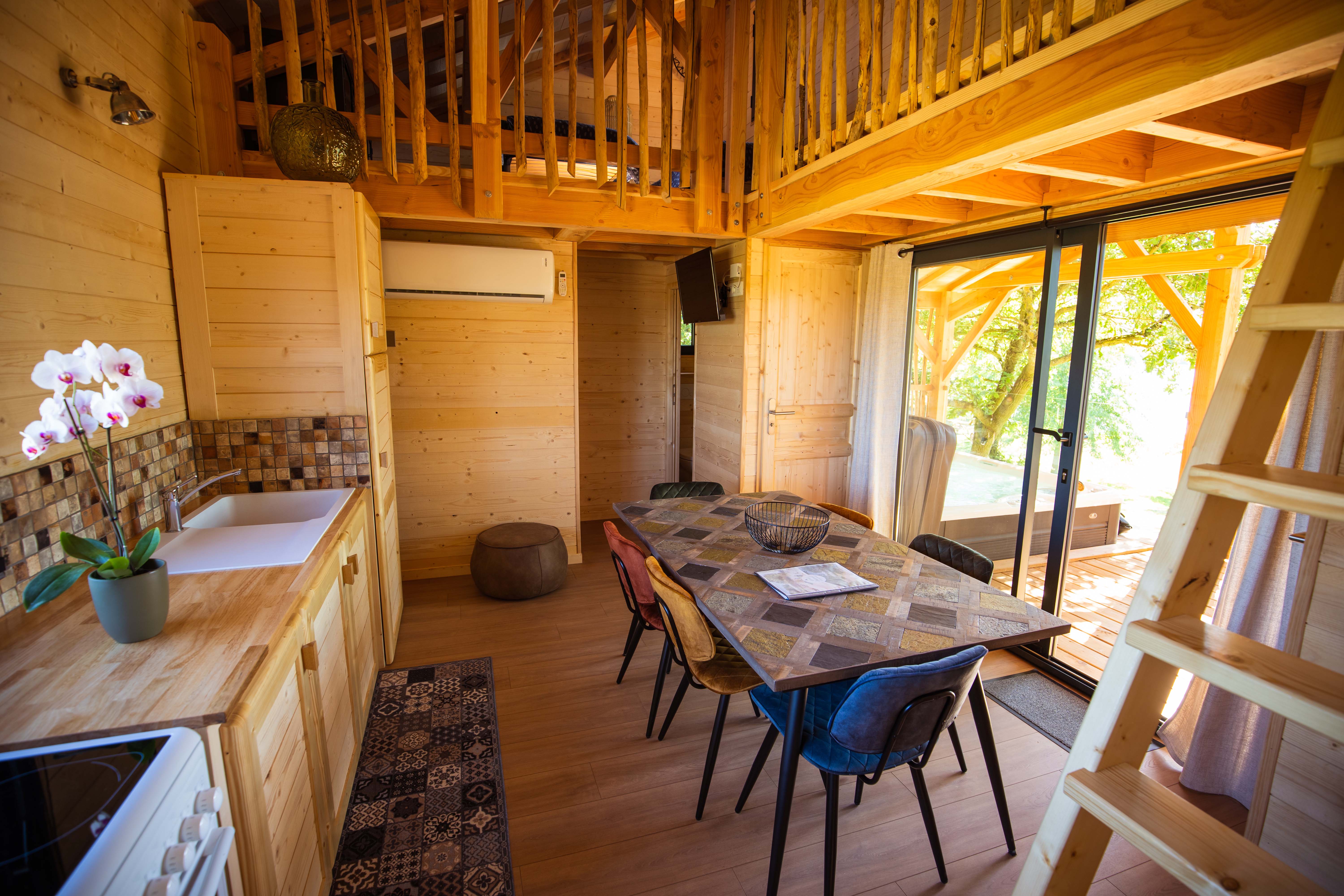 Cabane Spa dans les arbres — Séjour détente à 4m en Vendée à La Roche-sur-Yon — vue depuis la terrasse