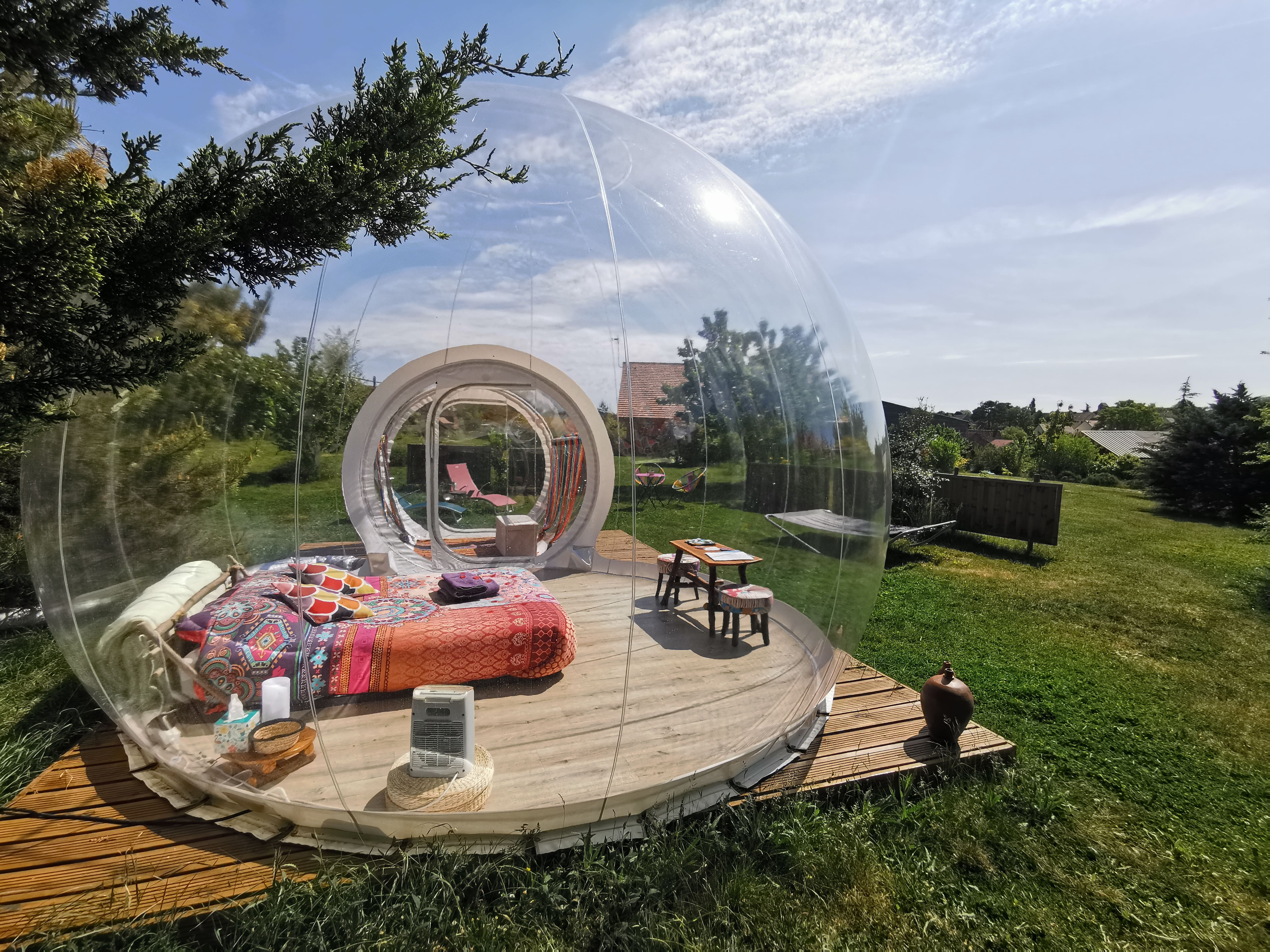 Vivez l'expérience unique de la Bulle Cristal en Île-de-France à Champmotteux — vue intérieure