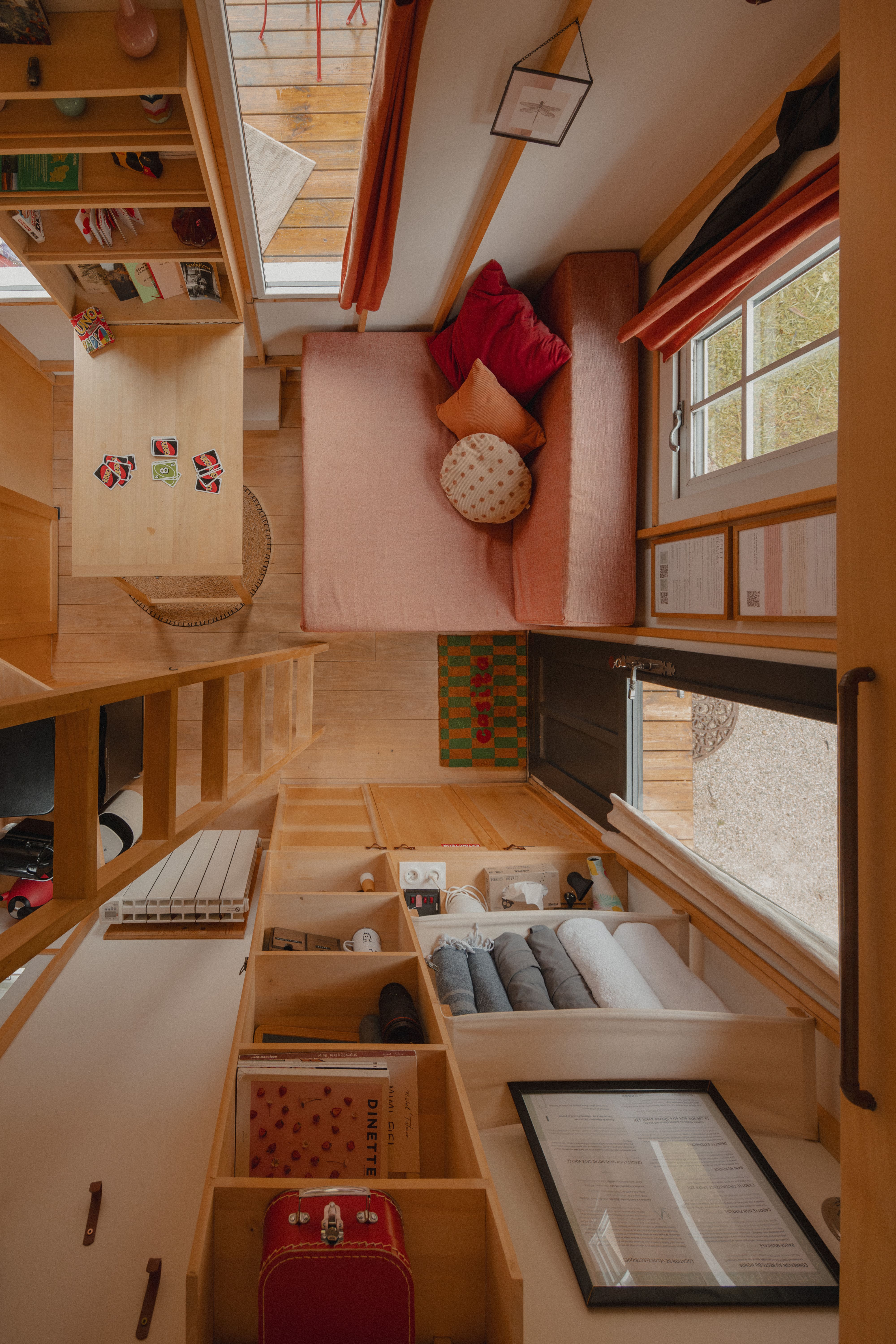 Cabotte Rouge & Spa — Tiny House cosy à Saône-et-Loire à Genouilly — espace de vie