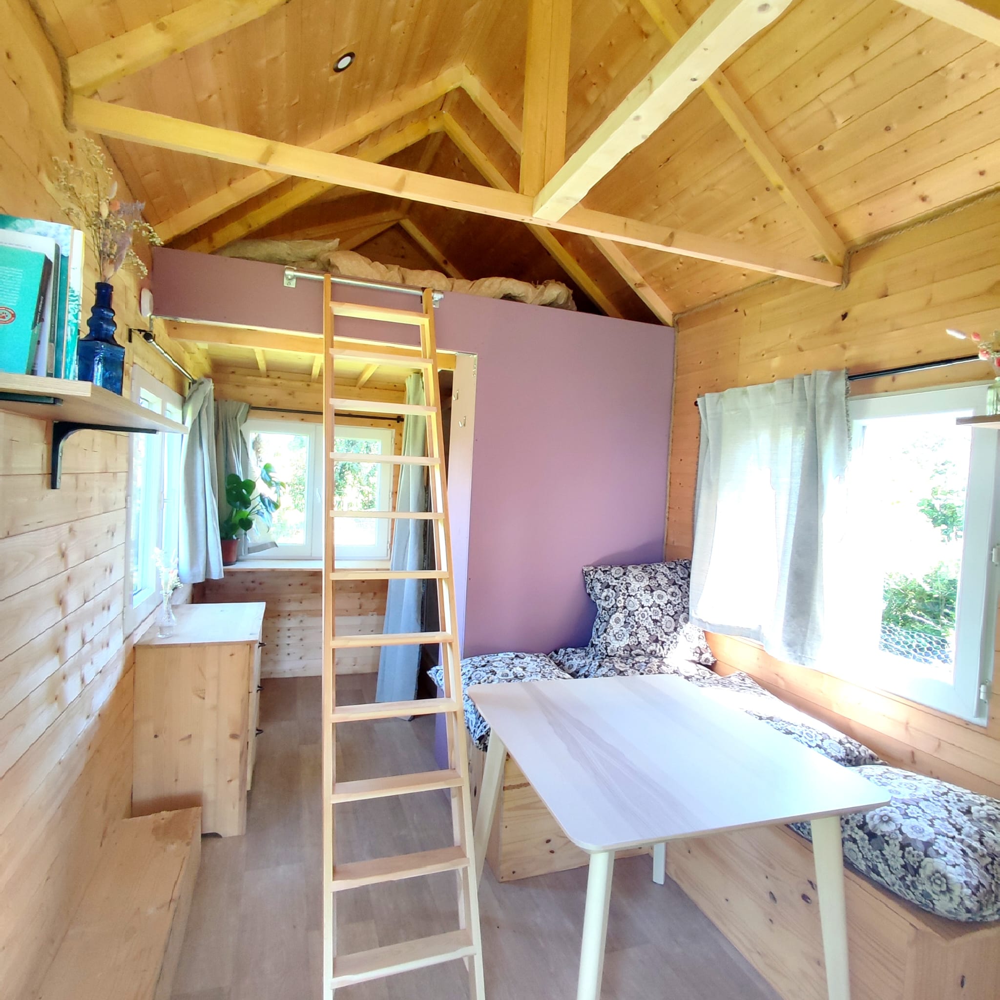 Tiny House du Morbihan — Nuit insolite avec spa et sauna à Vannes — cuisine