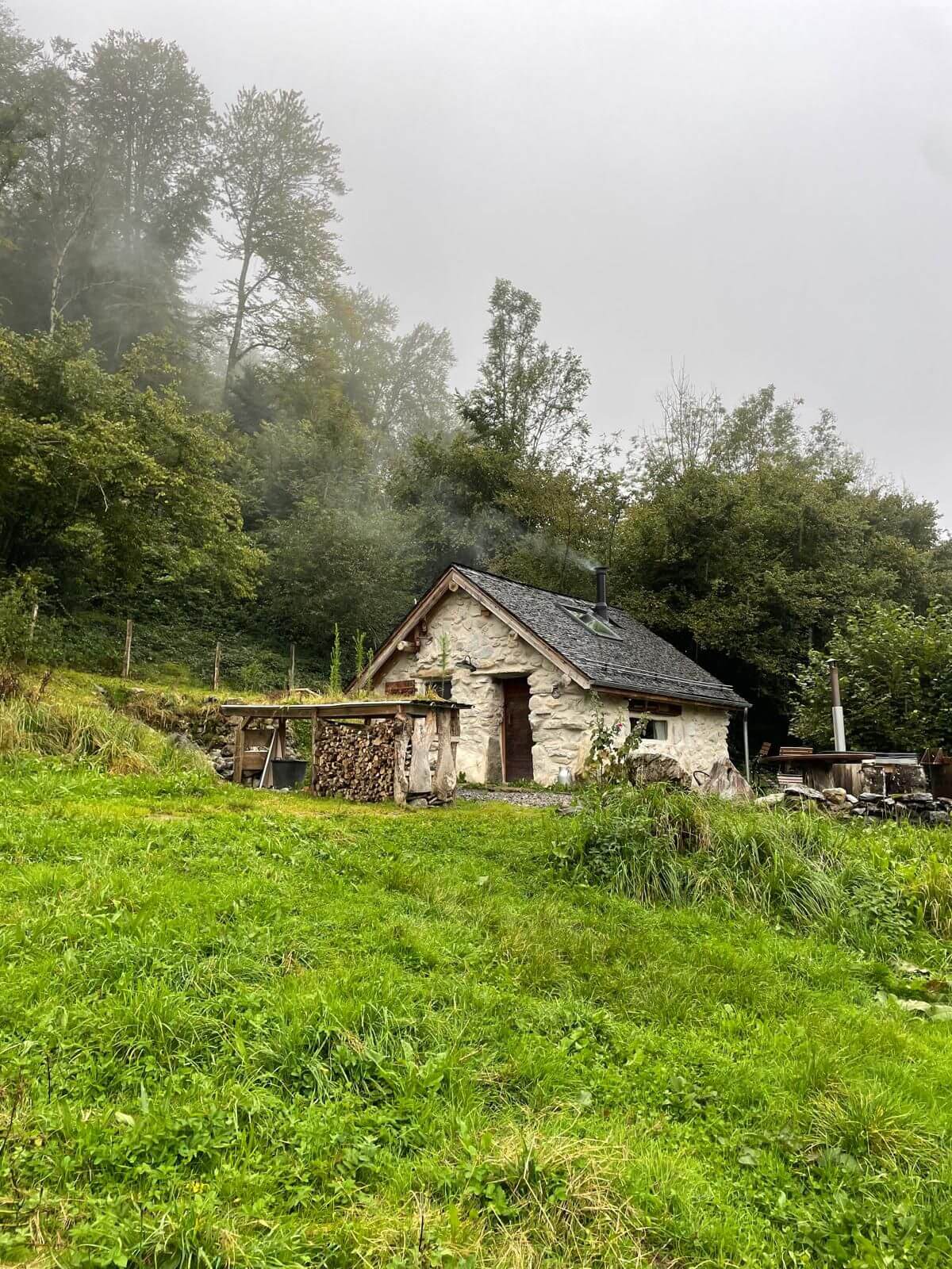 Cabanot — Ecolodge avec spa à 900m d'altitude dans les Pyrénées-Atlantiques à Laruns — salle de bain