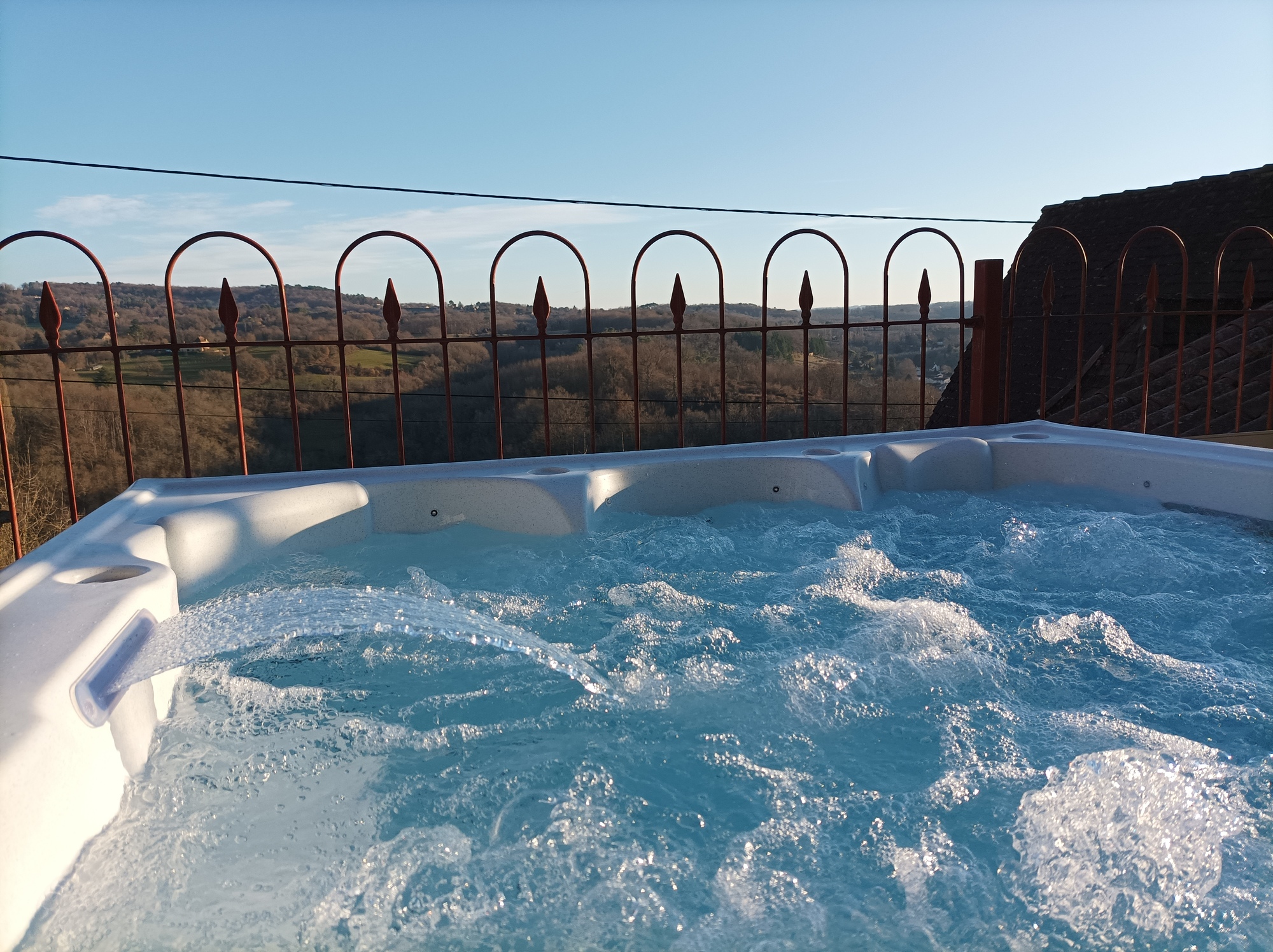 Le Troglodyte & Spa : une expérience unique en Dordogne à Domme — vue intérieure