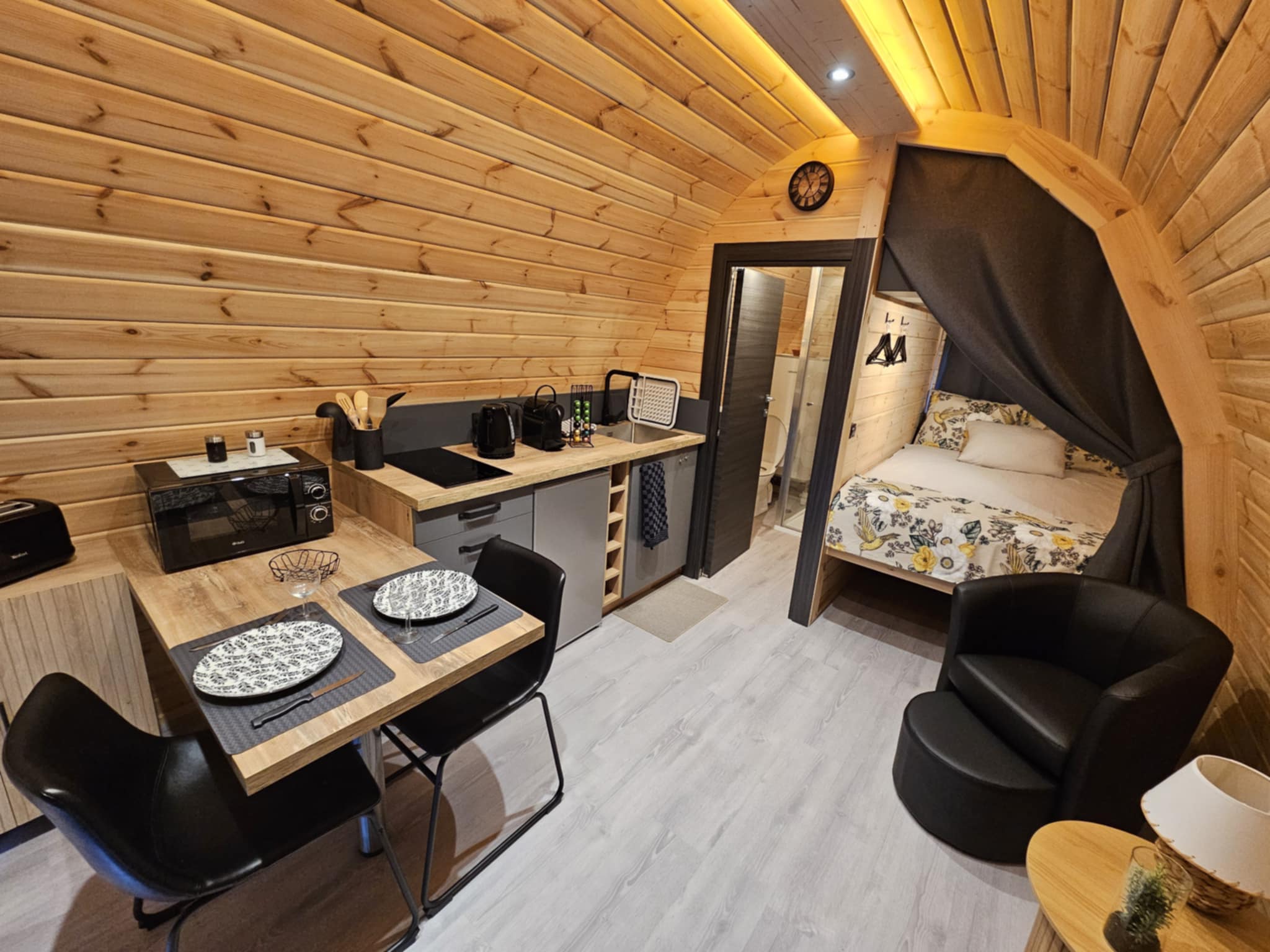 Pod CHARME — Séjour cocooning avec spa à Rainville (Vosges) à Rainville — espace de vie