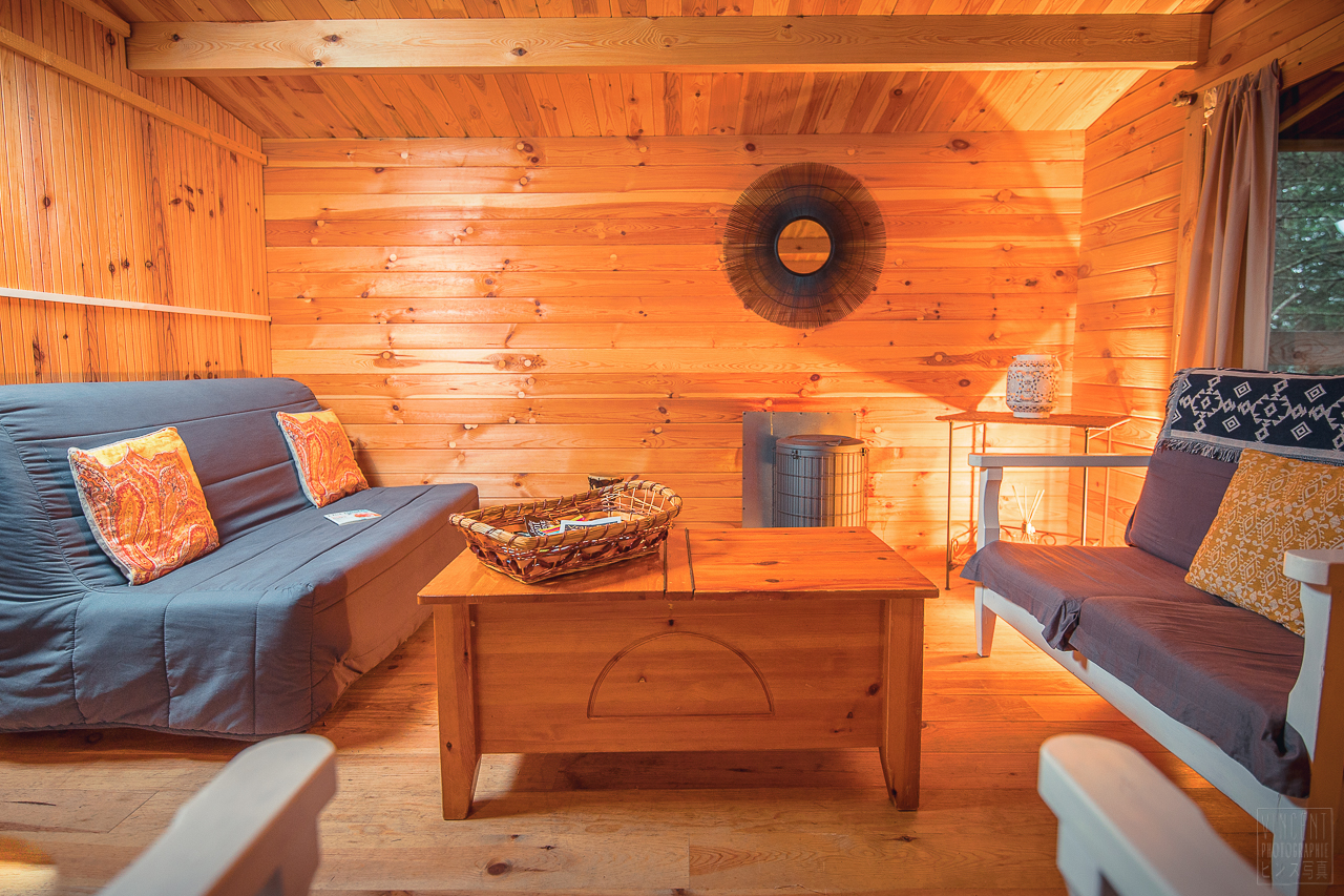 La Cabane des Trappeurs : une expérience immersive en pleine nature à terrain de pétanque — cuisine
