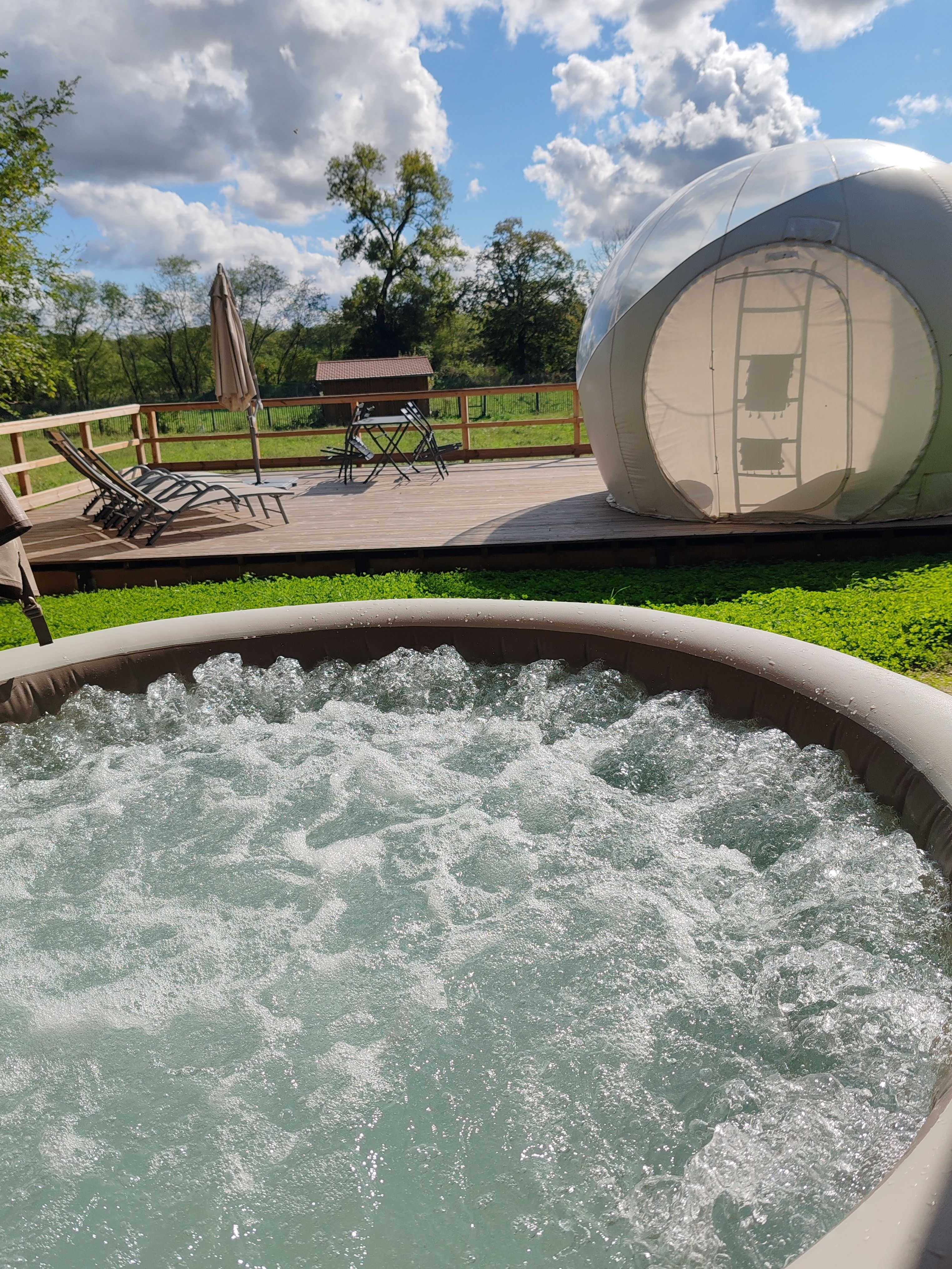 La Bulle SPA Suite : une évasion sensorielle en Rhône-Alpes à Jarcieu — détail architectural