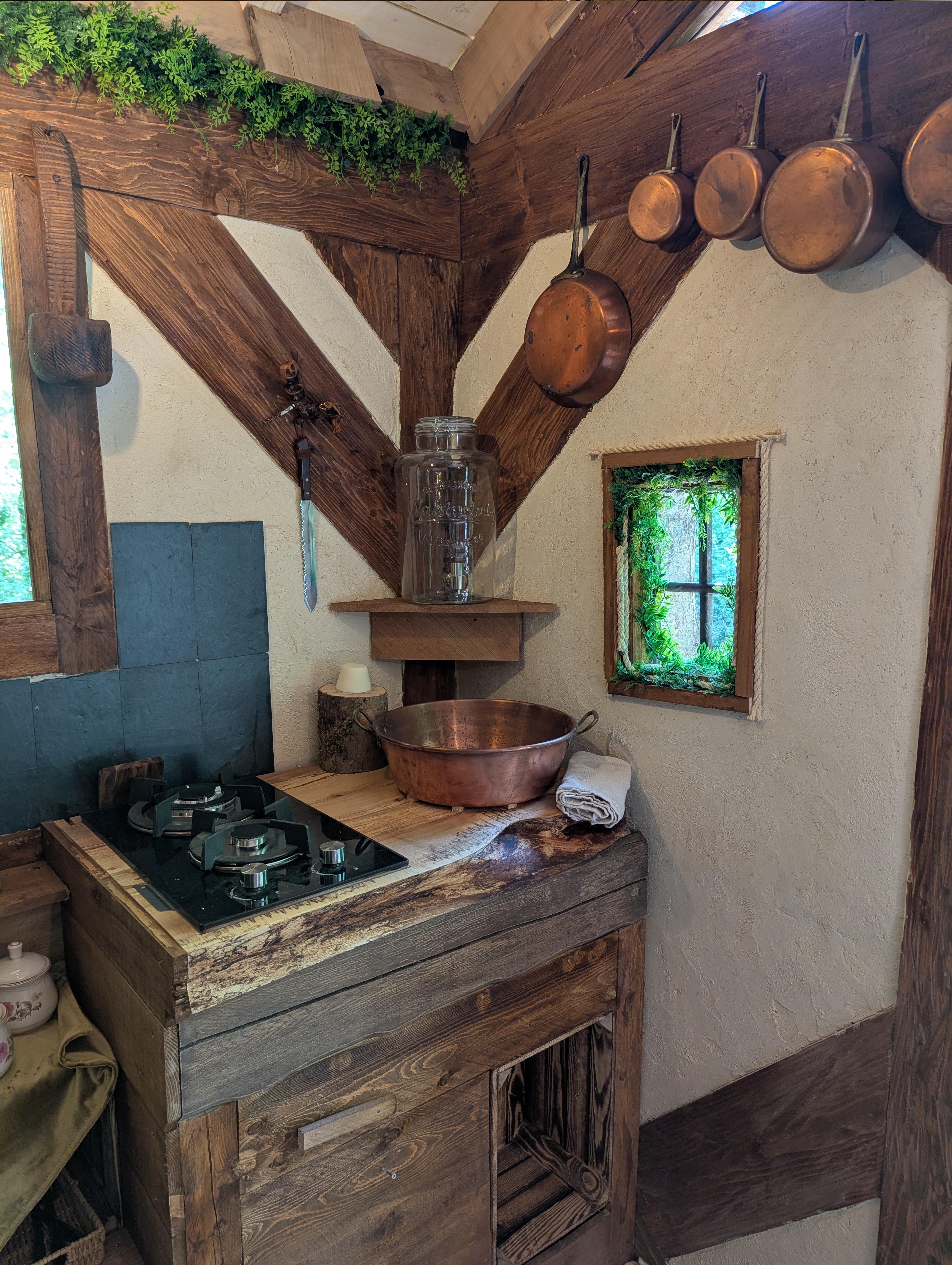La Cabane du Druide : une expérience immersive en Lorraine à Pagny Sur Moselle — cuisine