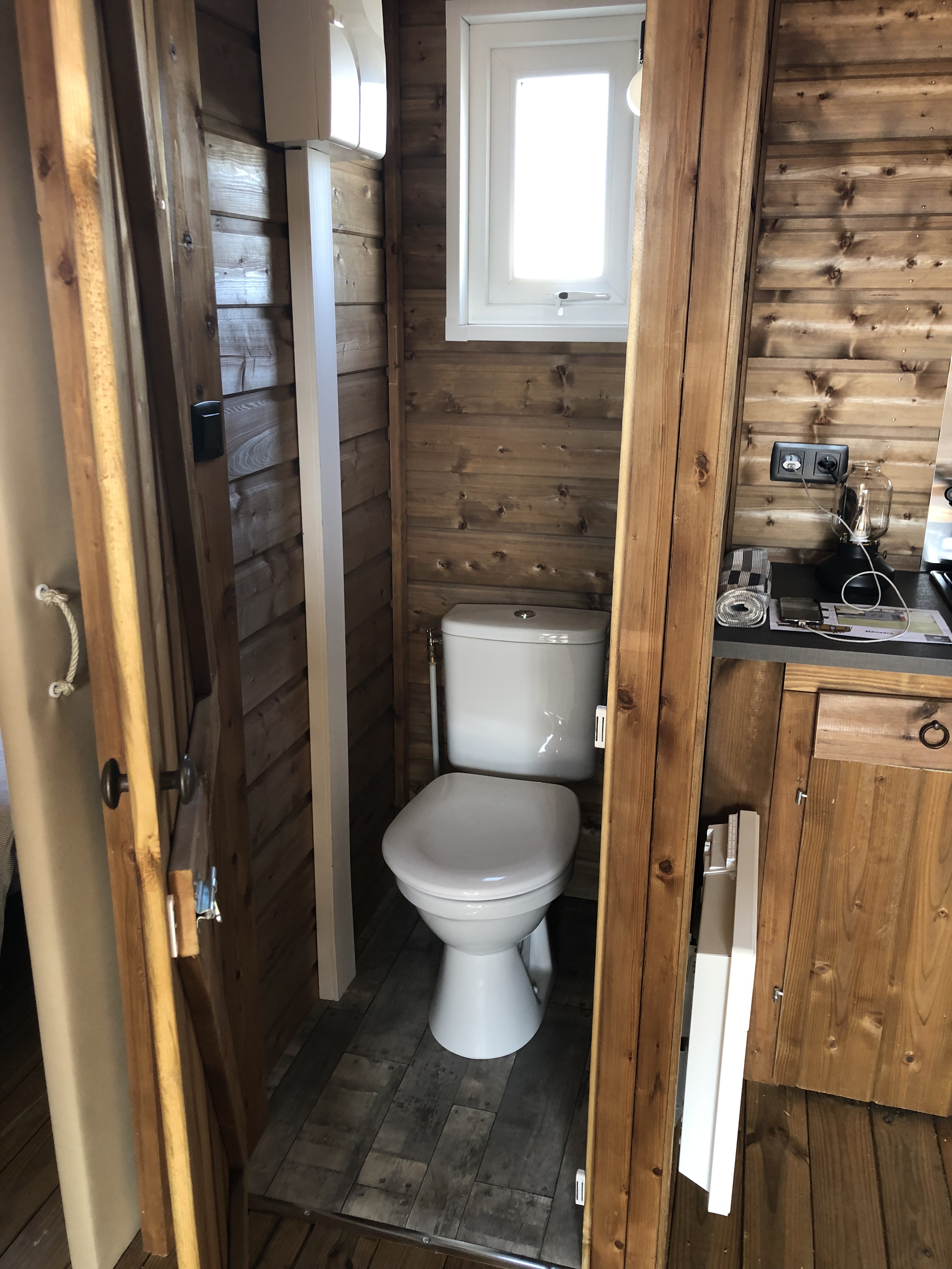 Cottage Prestige : une cabane immersive en Haute-Normandie à Quiberville — salle de bain