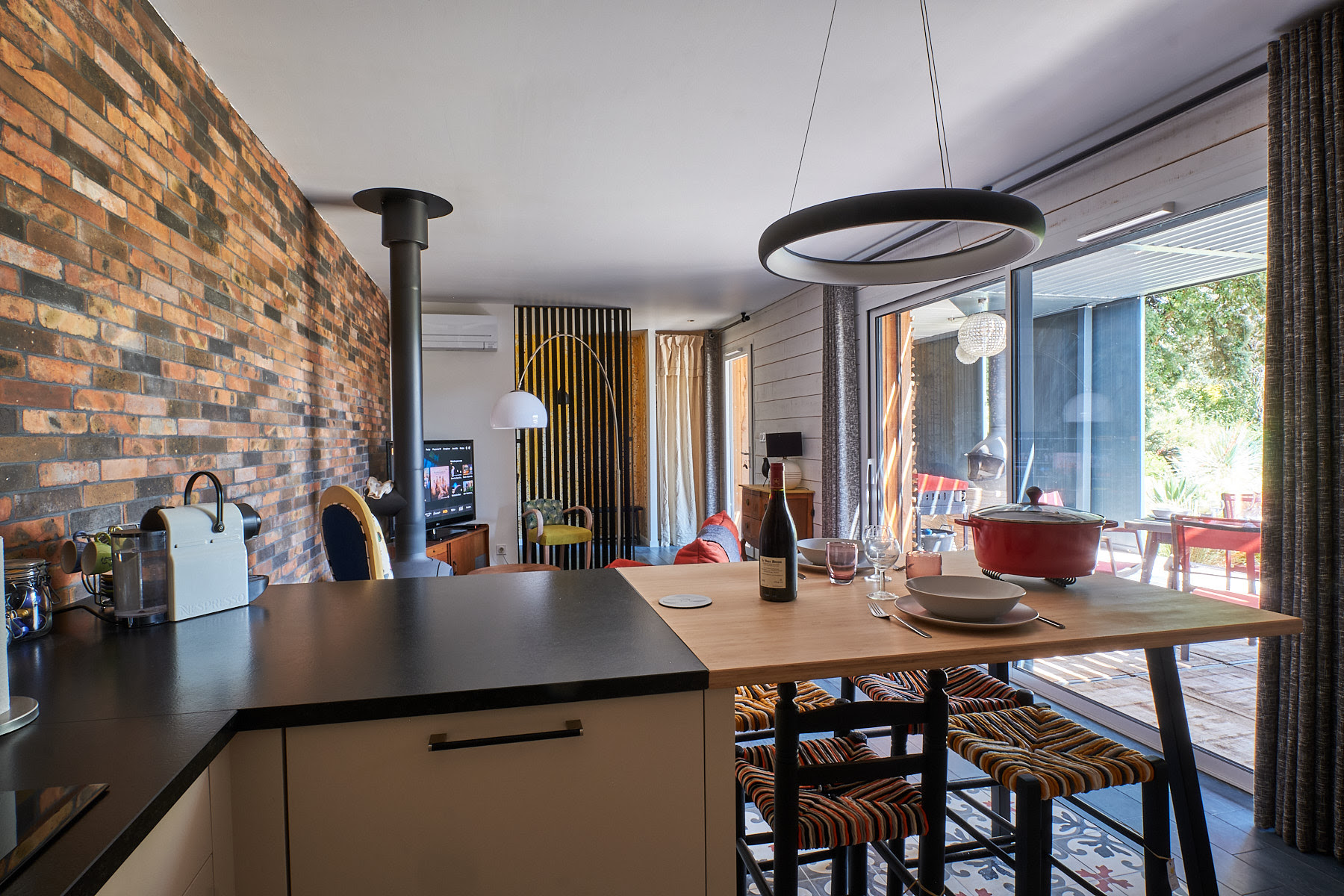 L'ASPHODELE la cabane chic — Séjour avec spa à 2 personnes dans le Gard à Alès — détail architectural