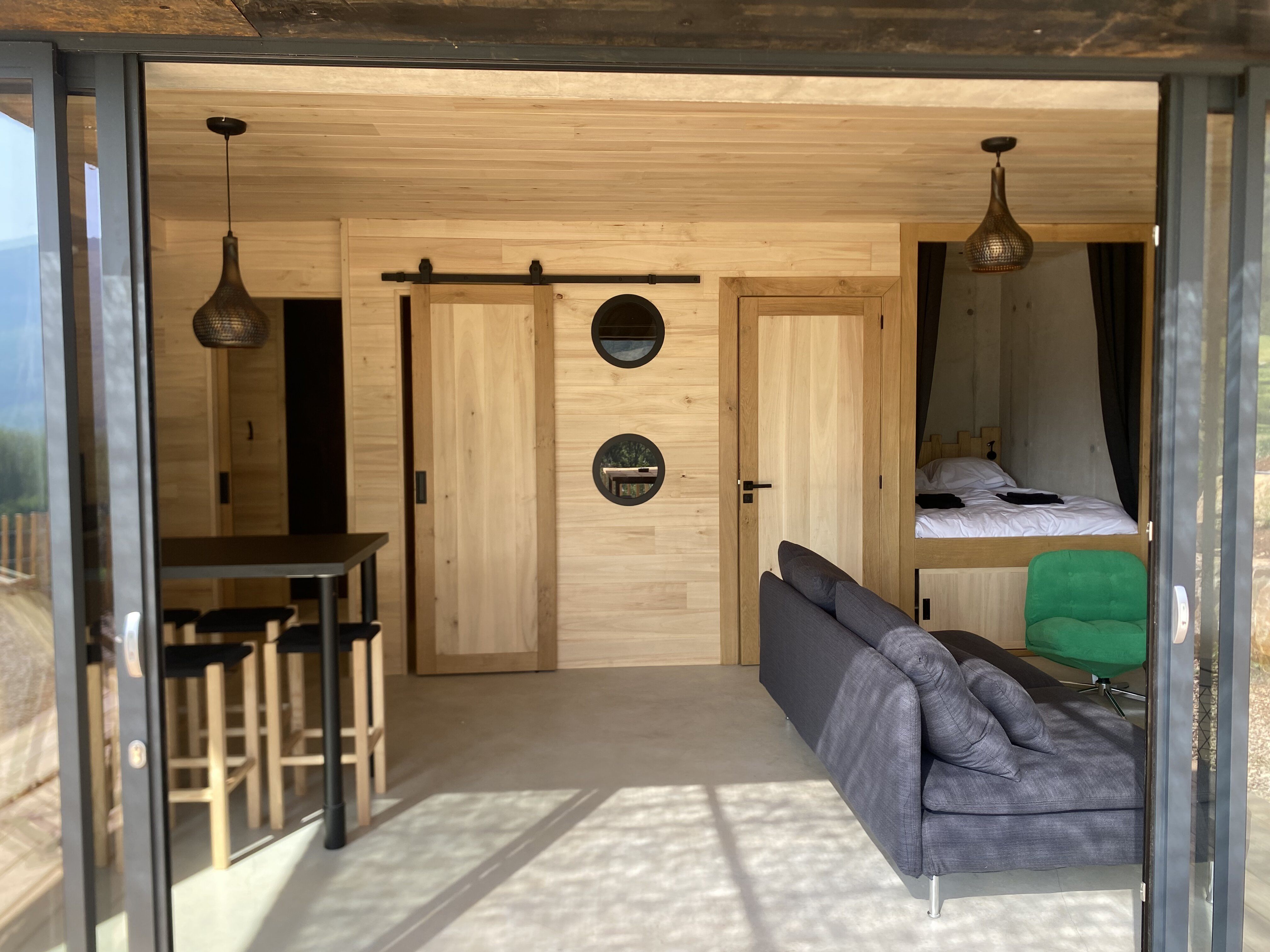 L'échappée des causses — Maison troglodyte avec spa à Aveyron à Saint-Jean-du-Bruel — espace de vie