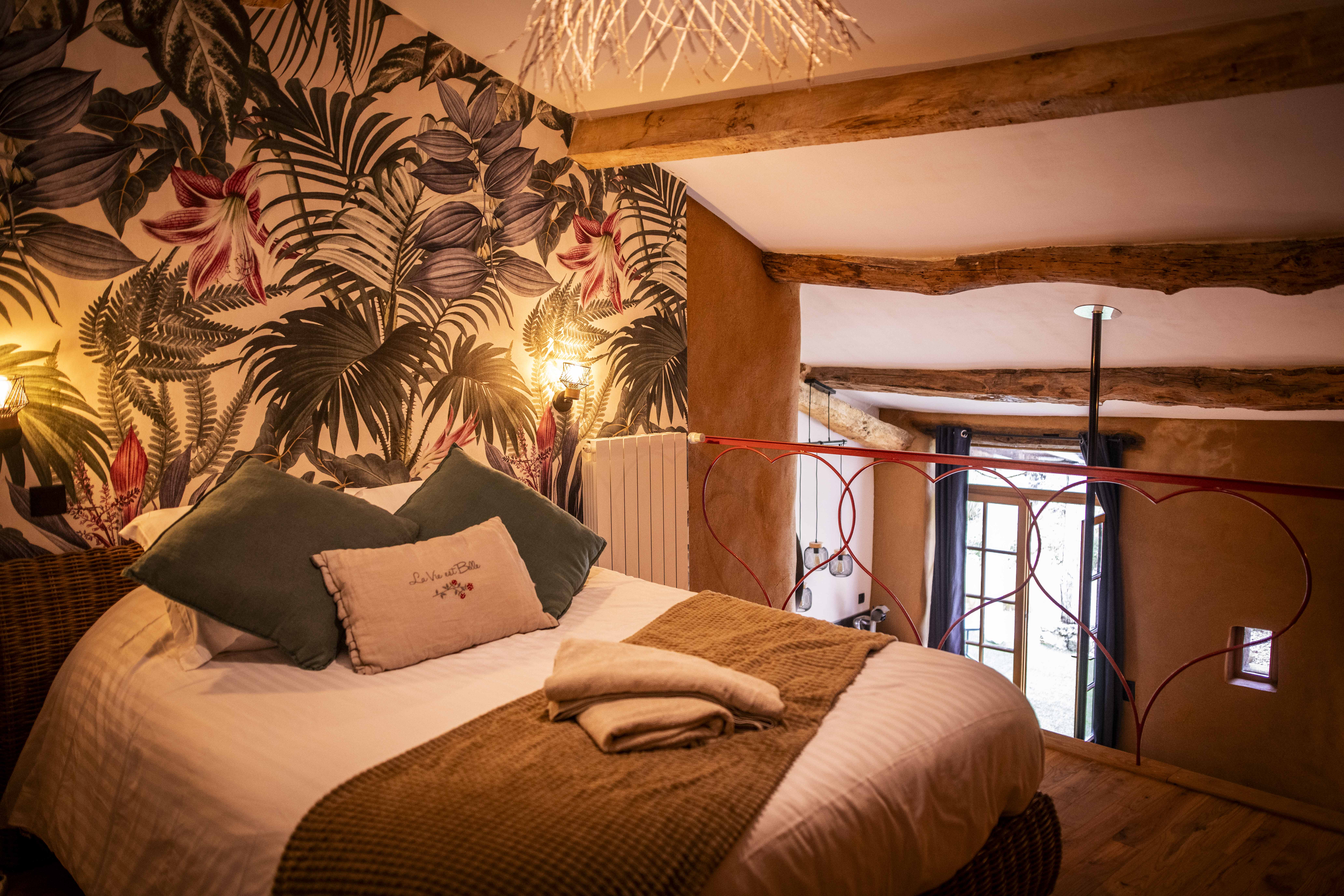 Chambre La Cybèle & SPA : une évasion sensorielle en Midi-Pyrénées — Suite à Cahuzac Sur Vère
