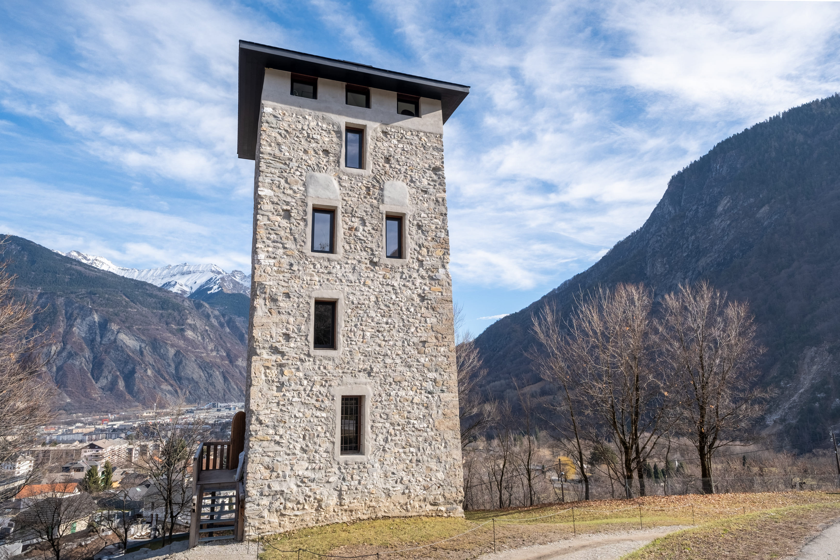 Le Perchoir — Maison insolite avec vue panoramique à Savoie à Saint-Jean-de-Maurienne — vue intérieure