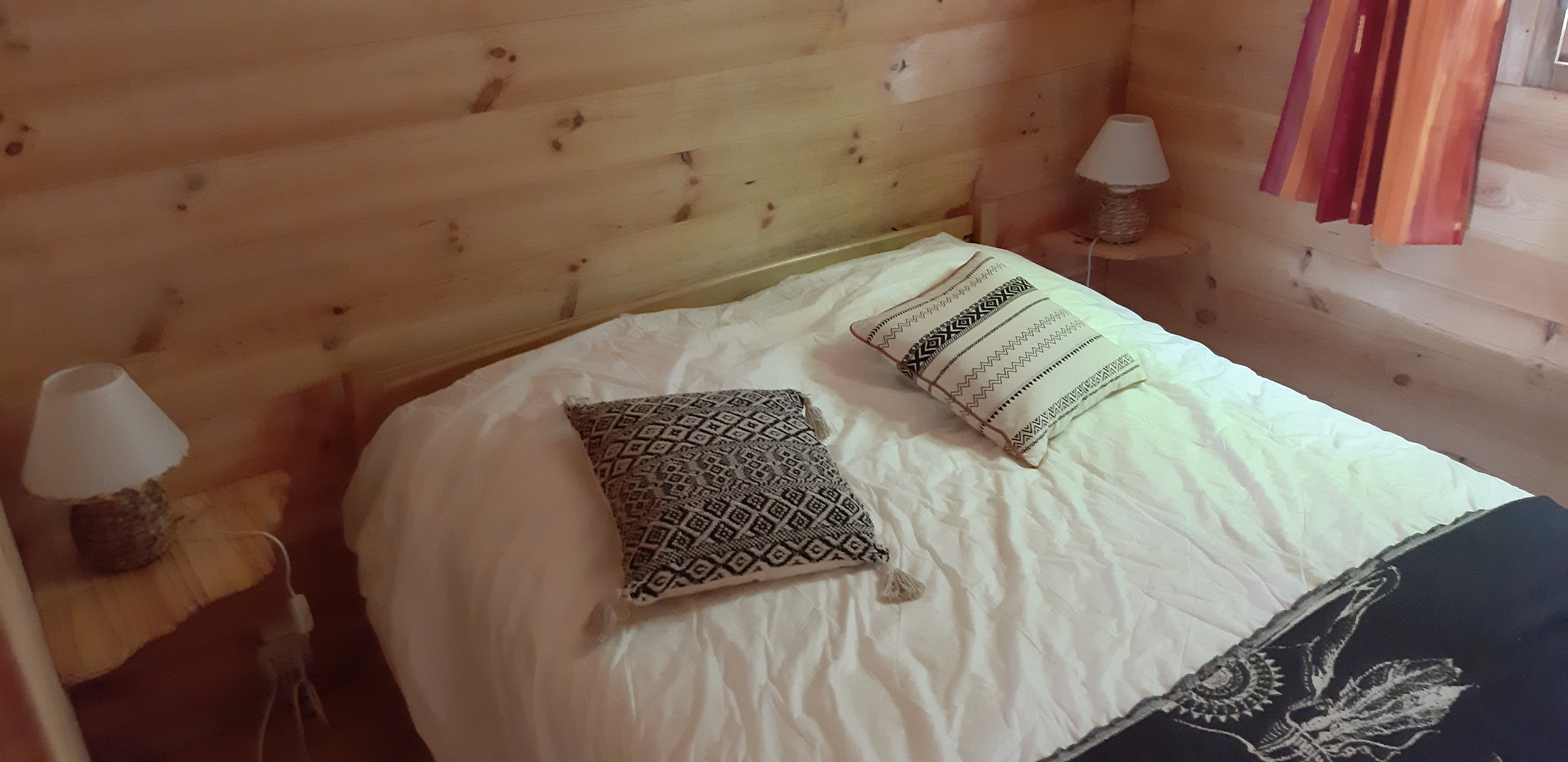 Chalet Ranch : une évasion romantique en Rhône-Alpes à Arlebosc — vue intérieure