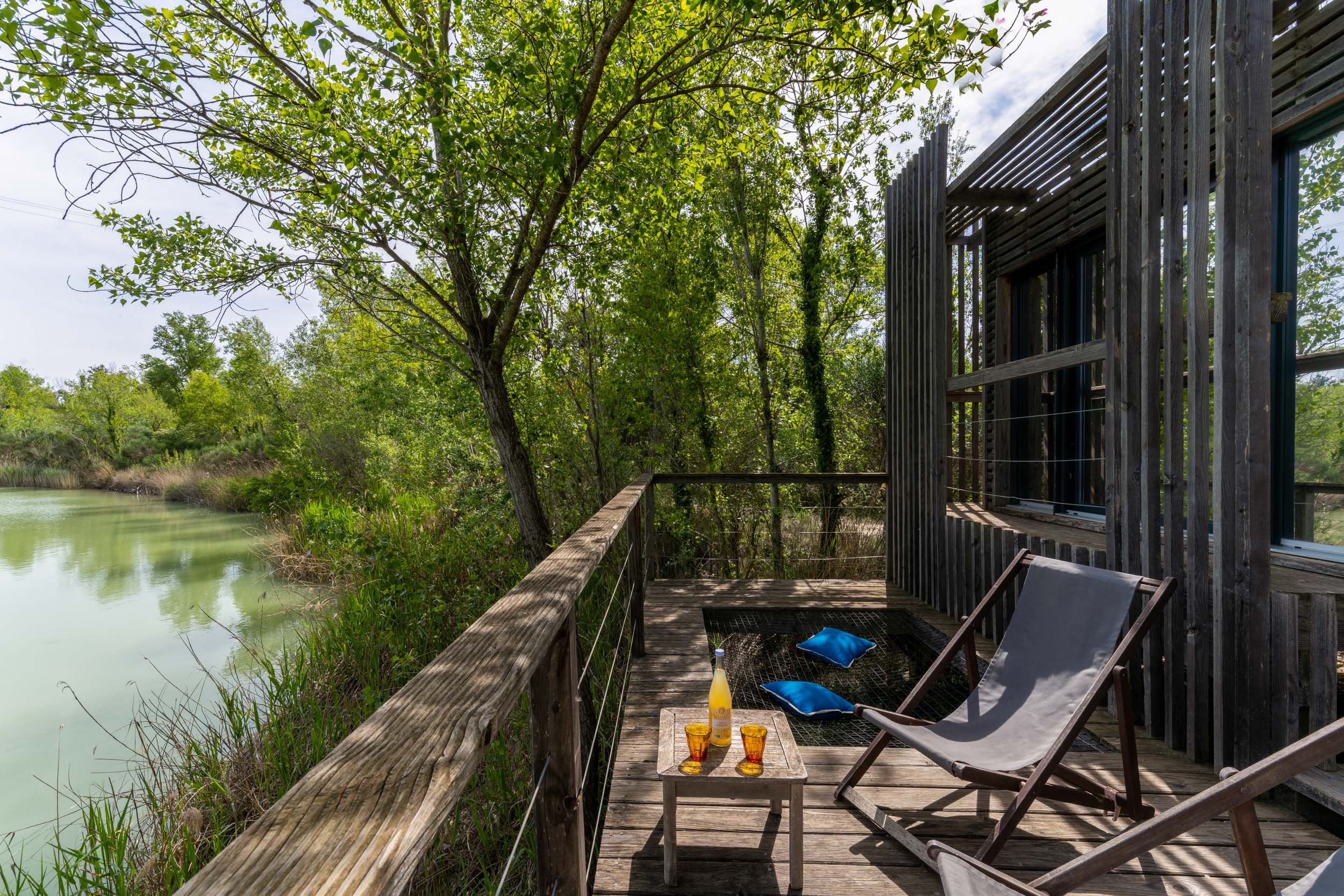 Cabane Spa Millésime : une expérience unique sur pilotis à Sorgues — vue intérieure