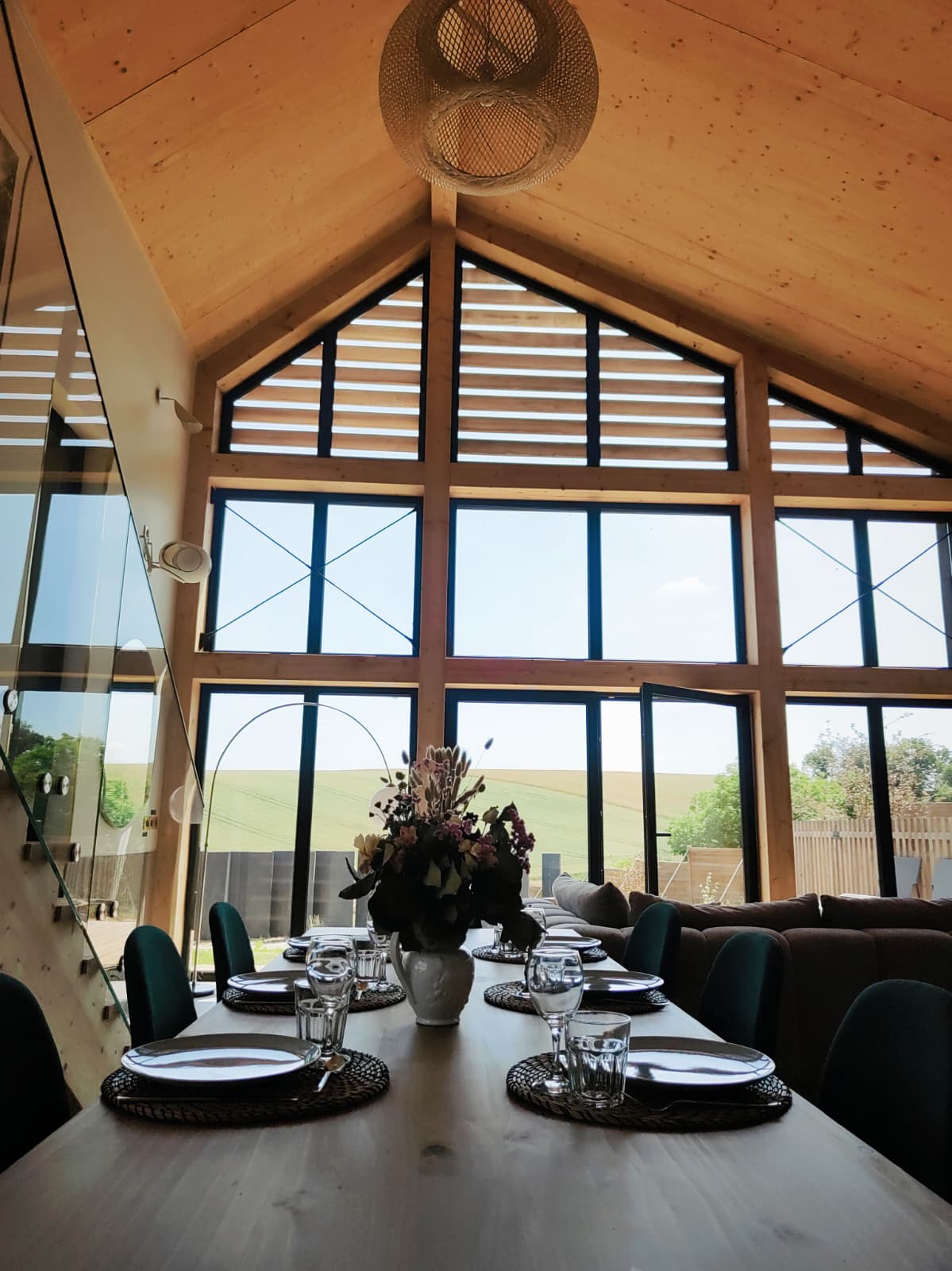 Hestia — Ecolodge de luxe avec bain nordique à 1h30 de Paris à Bar-sur-Aube — espace de vie