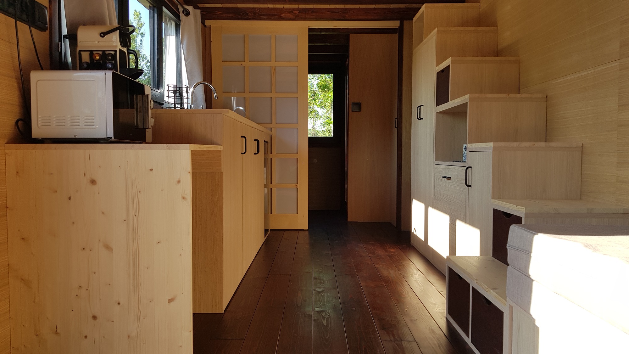 Tiny house moderne avec spa privatif en Bourgogne à Chassey — environnement naturel