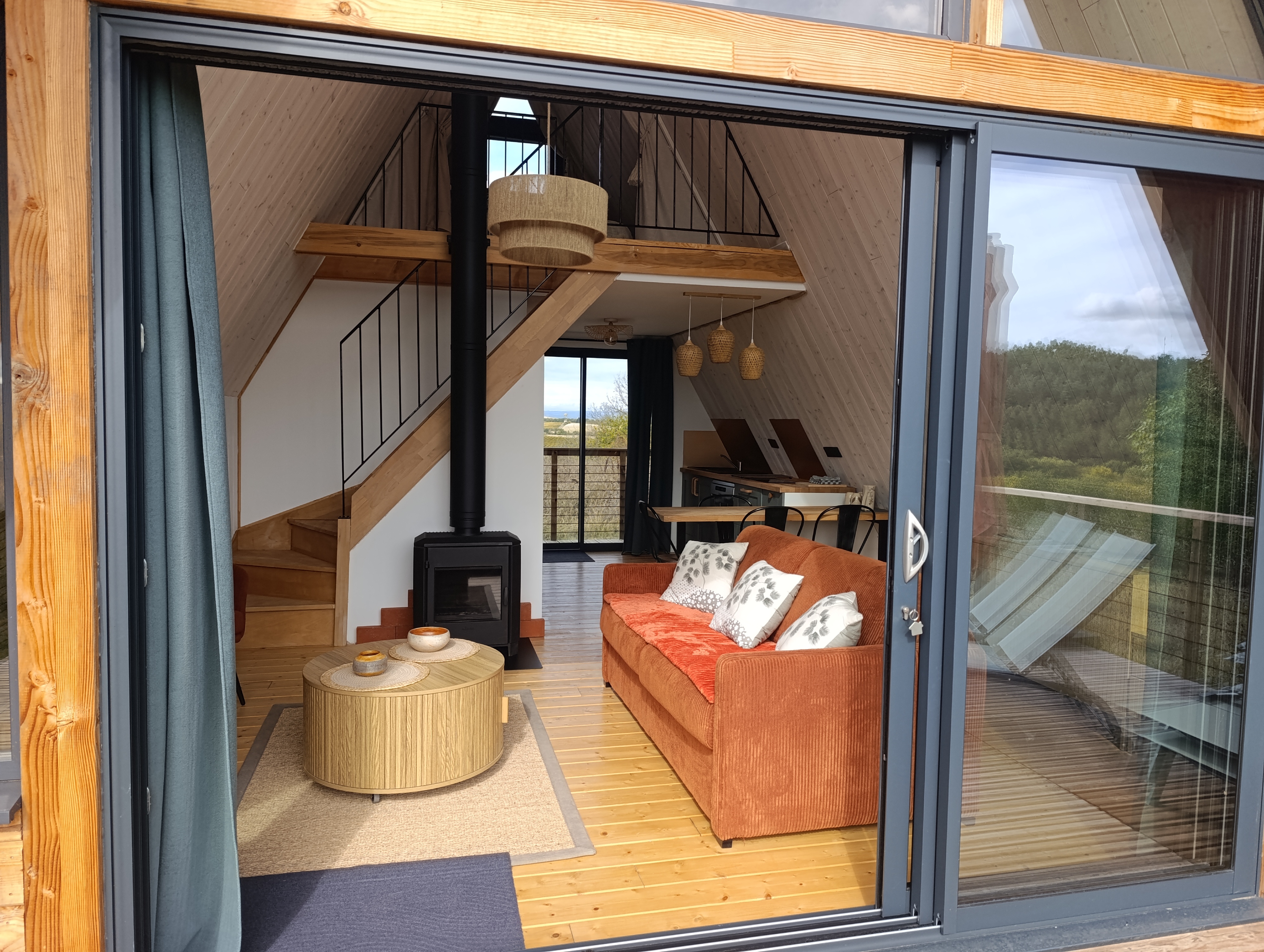 La Cabane des Biquets — Cabane avec spa à vue sur les collines en Aude à Taurize — salle de bain