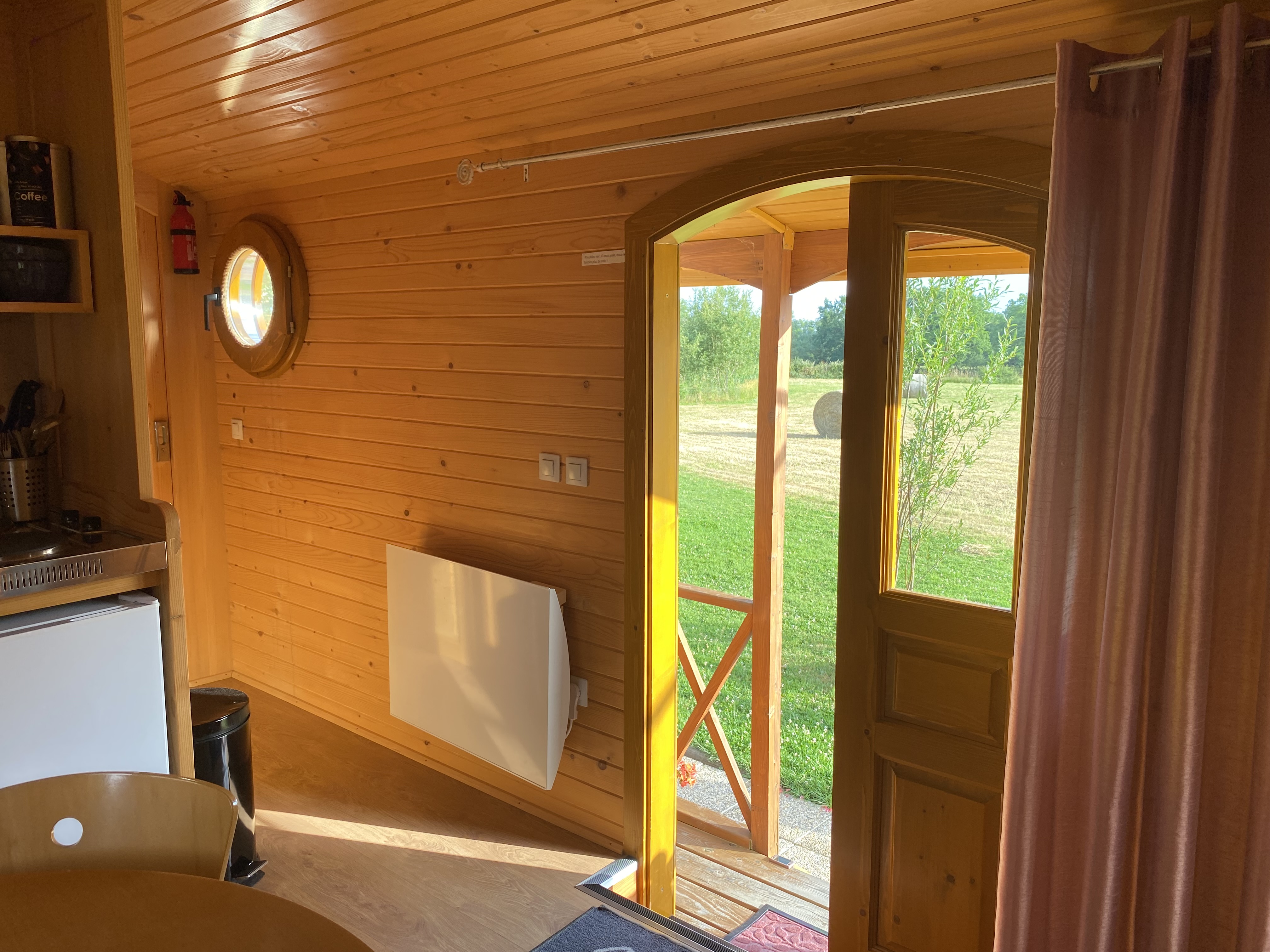 Roulotte Flamenca — Séjour avec spa à Saint-Nectaire dans le Puy-de-Dôme à Saint-Nectaire — environnement naturel