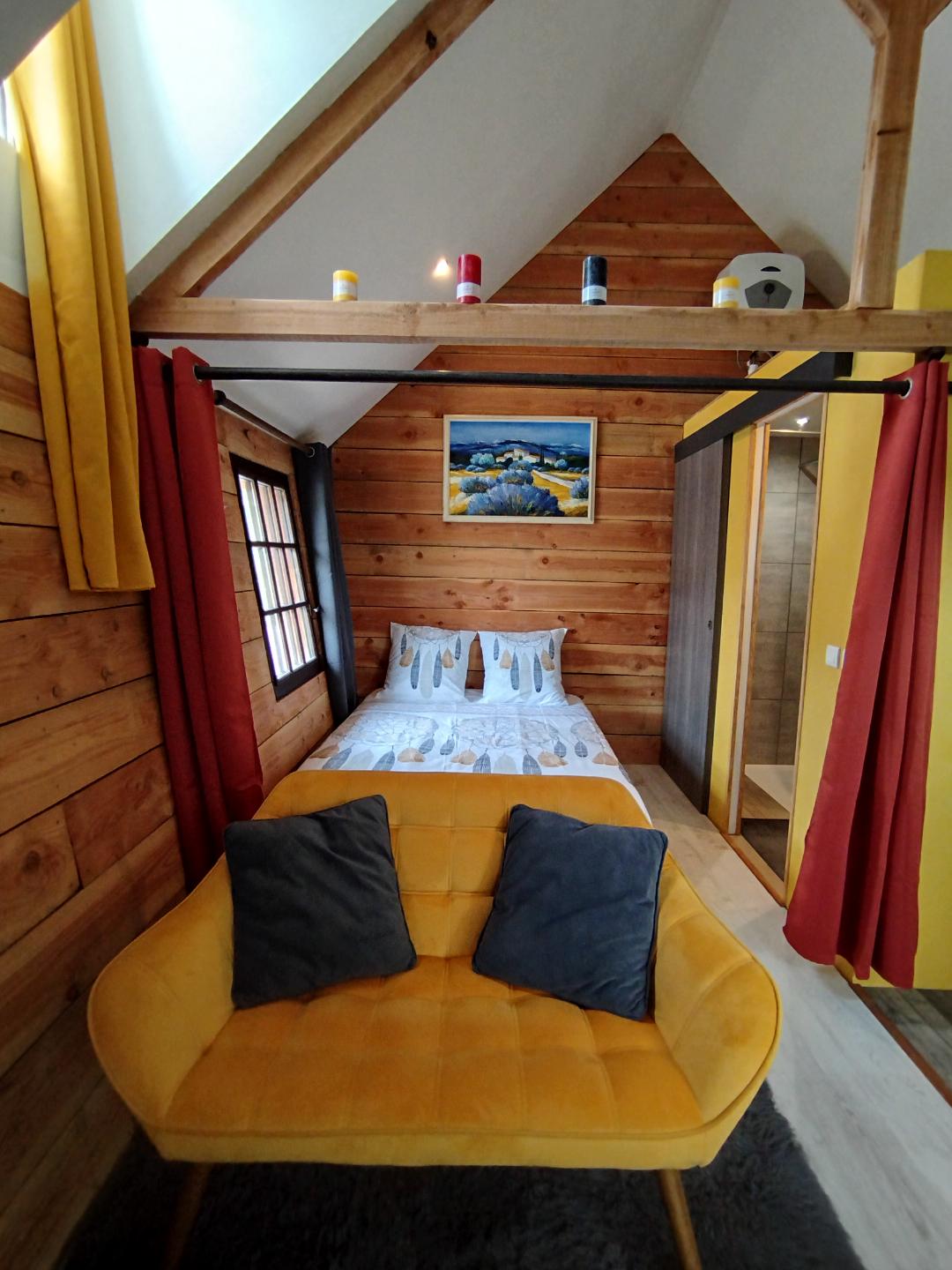Cabane La Plaisance sur Ciel & SPA : une évasion sensorielle en Midi-Pyrénées à Cordes Sur Ciel — salle de bain