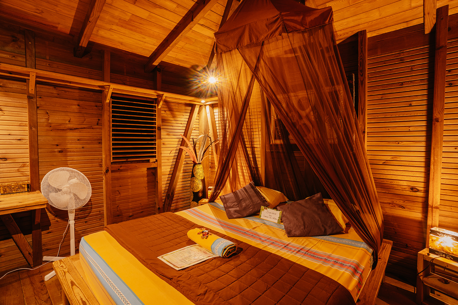 La Cabane aux étoiles : une immersion dans les cimes de la Guadeloupe à Deshaies — vue depuis la terrasse