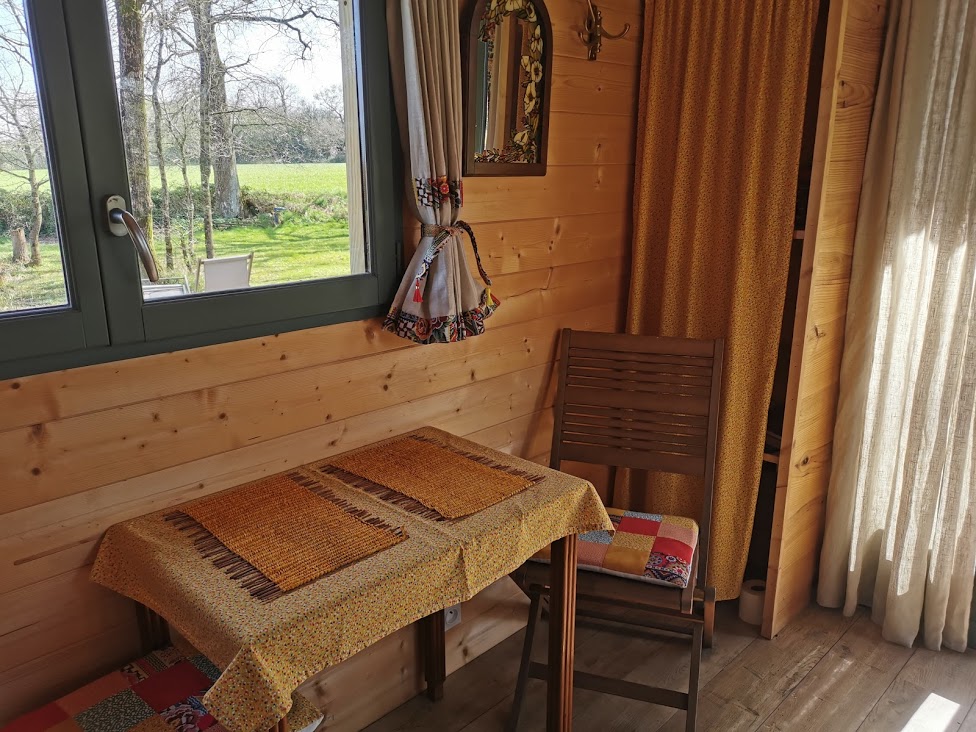 La Roucoulotte — Roulotte avec spa à Loire-Atlantique à Saint-Lumine-De-Clisson — détail architectural