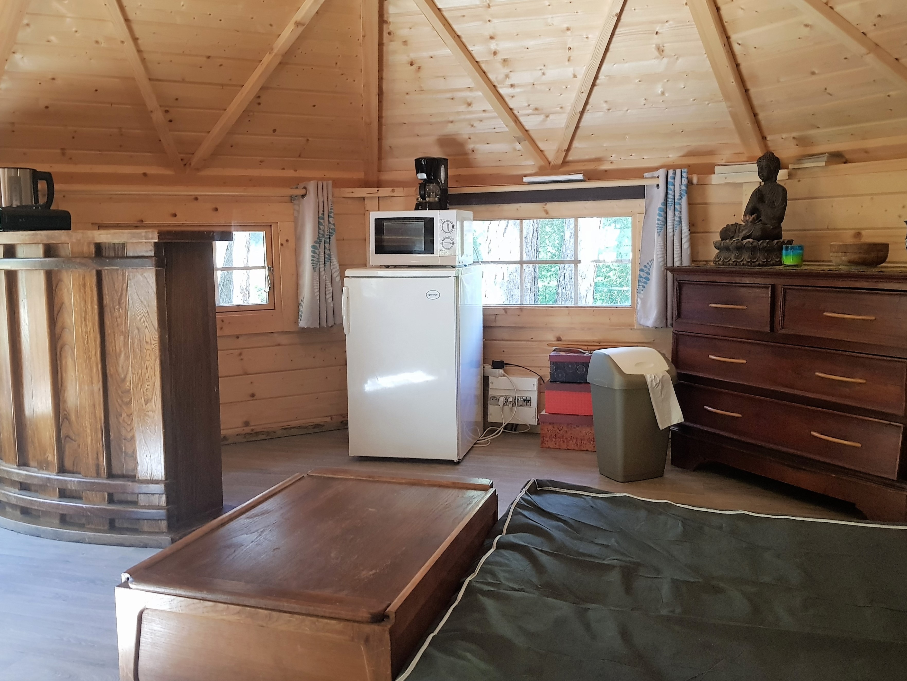 Refuge esprit cabane 3 pers — Kota avec spa à Iscle de Prelles à Saint-Martin-de-Queyrières — salle de bain