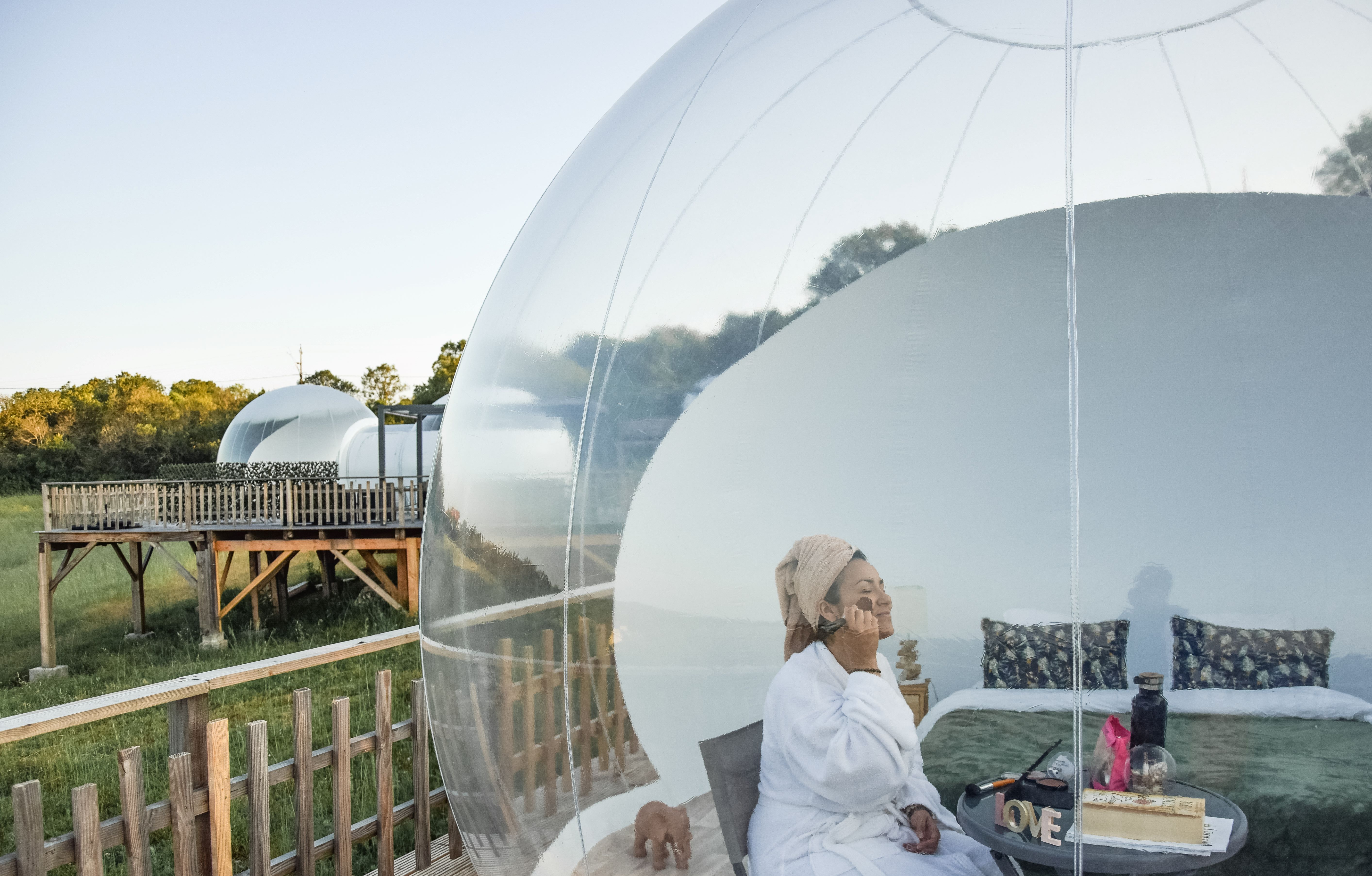 Évasion en Bulle de Luxe avec Spa à Cabrerets à Cabrerets — détail architectural