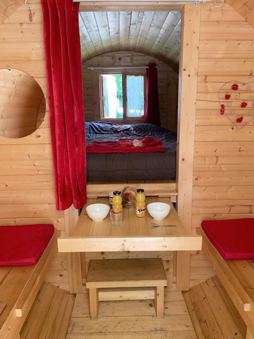 Un tonneau atypique pour une escapade en Pays de la Loire à Guérande — vue intérieure