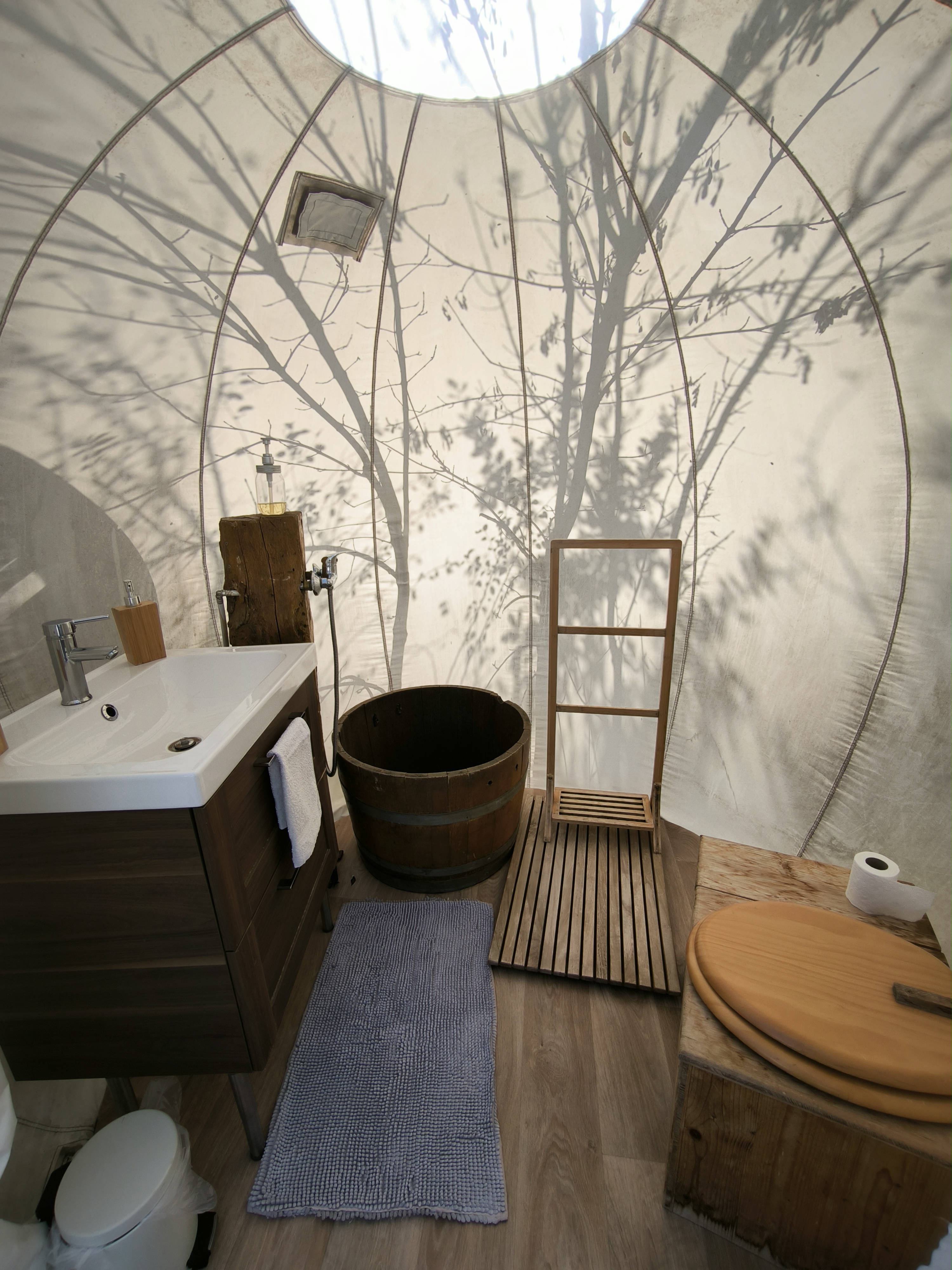 Bulle Spa Vénus : une nuit étoilée en pleine nature à Puycornet — chambre