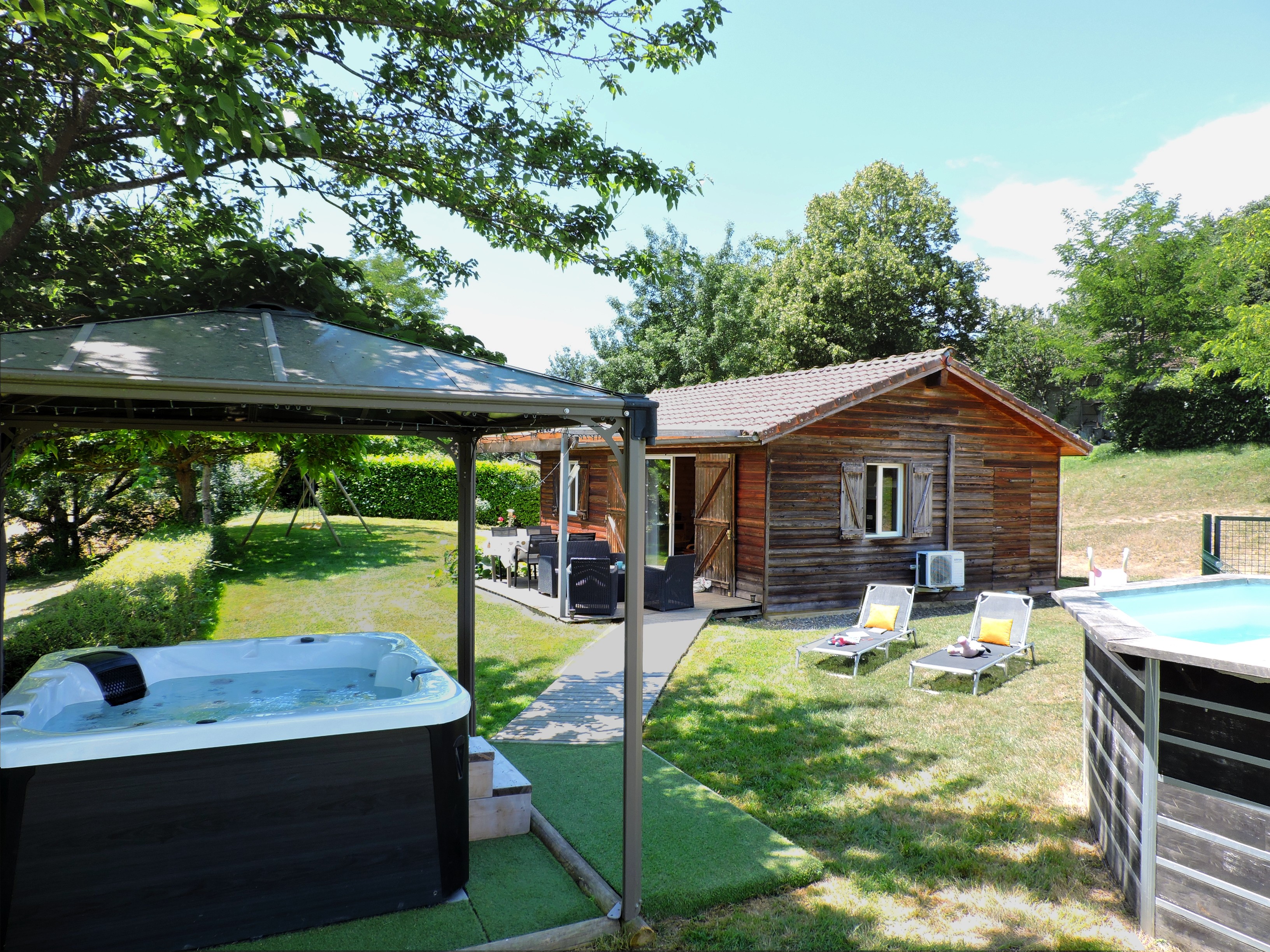 Chalet Spa Mélèze — Chalet avec spa privatif à Gers
