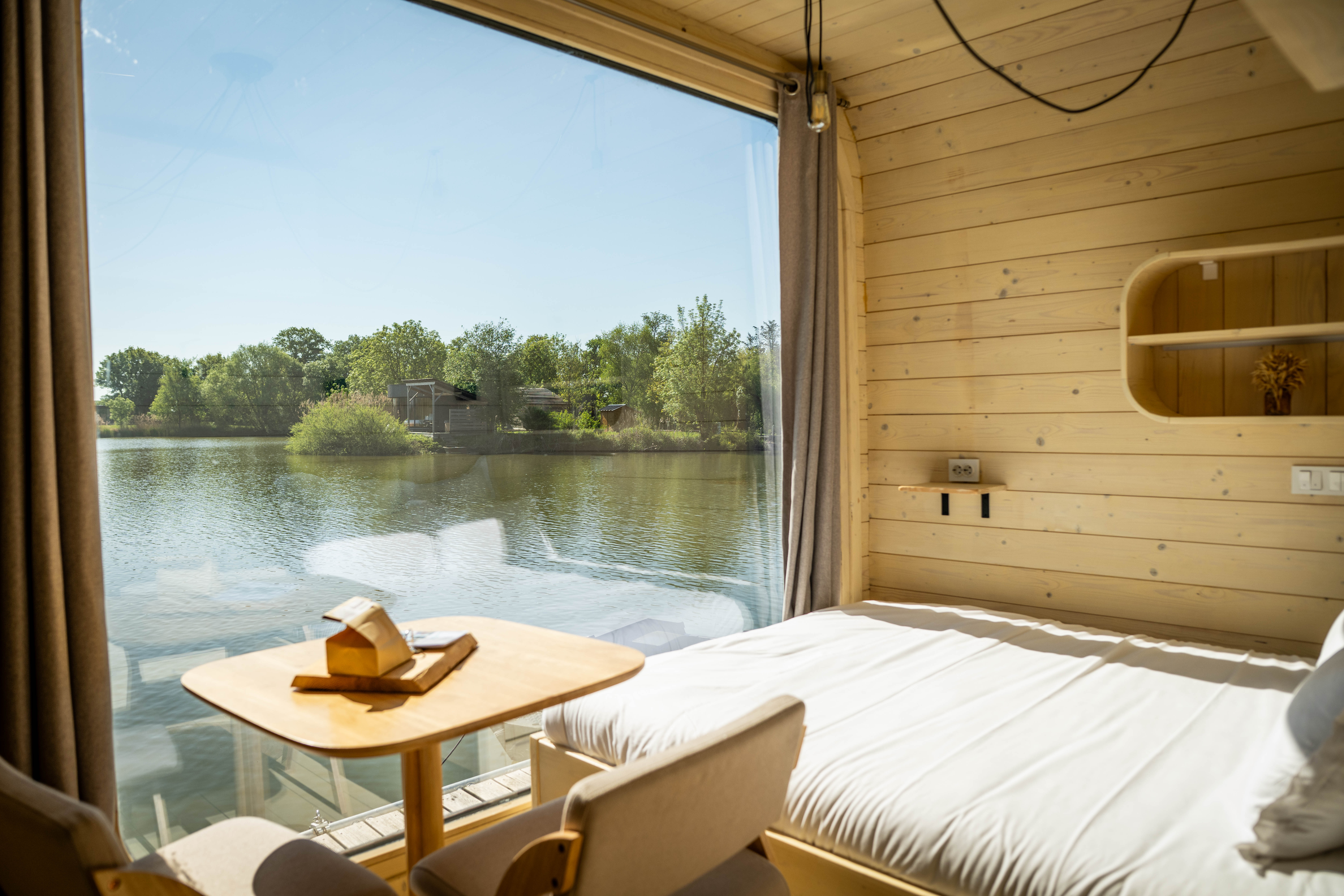 Cabane Héron — Écolodge romantique avec spa à Ain à Druillat — vue intérieure