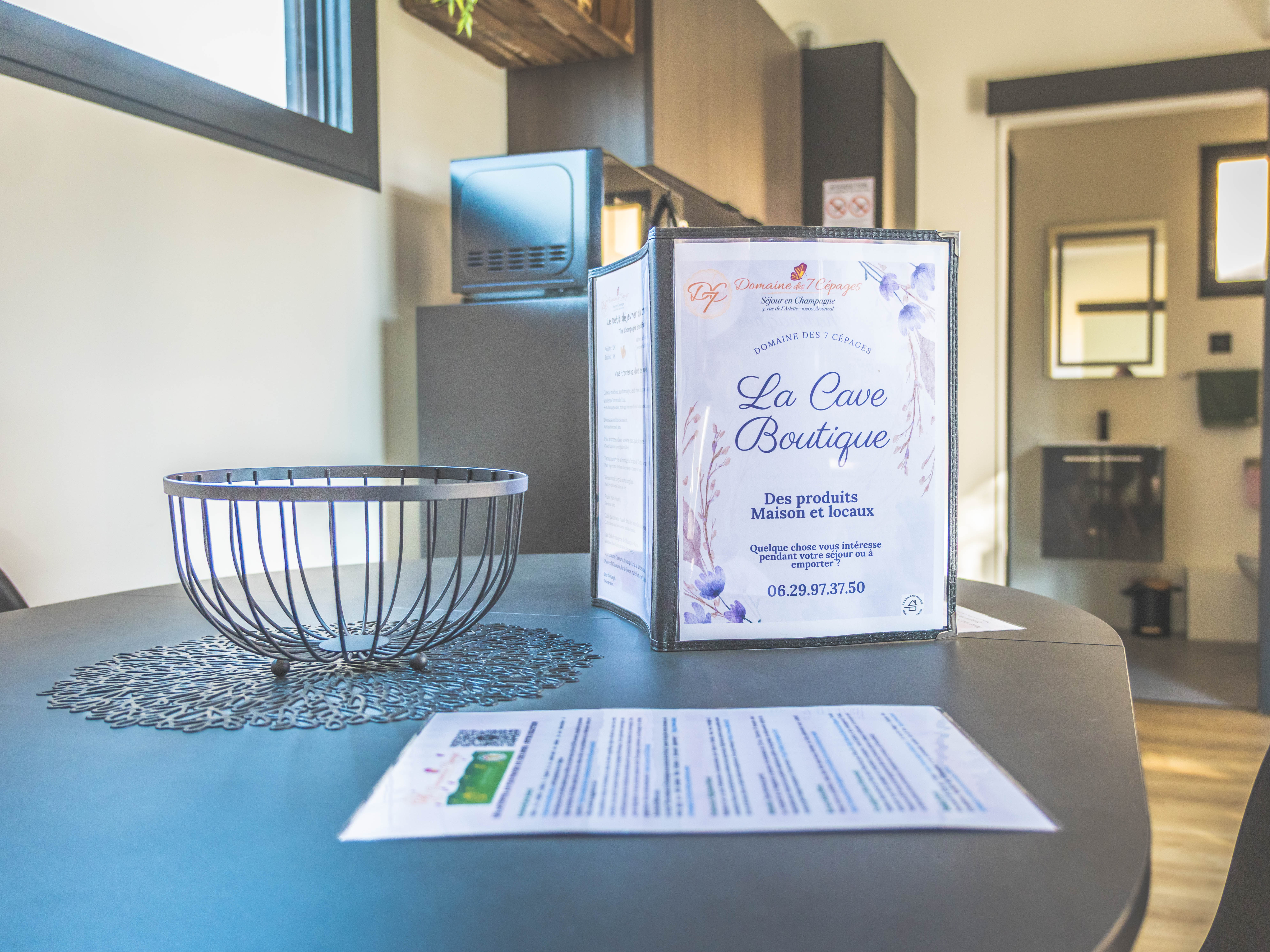 Ecolodge Le Pinot Blanc — Séjour relaxant avec spa à Aube à Dolancourt — détail architectural