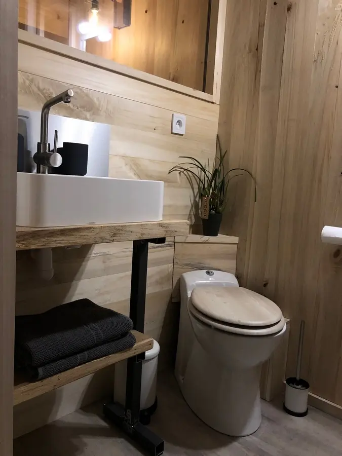 Cabane insolite avec spa privatif — Séjour relaxant dans le Lot à Saint-Cirgues — environnement naturel