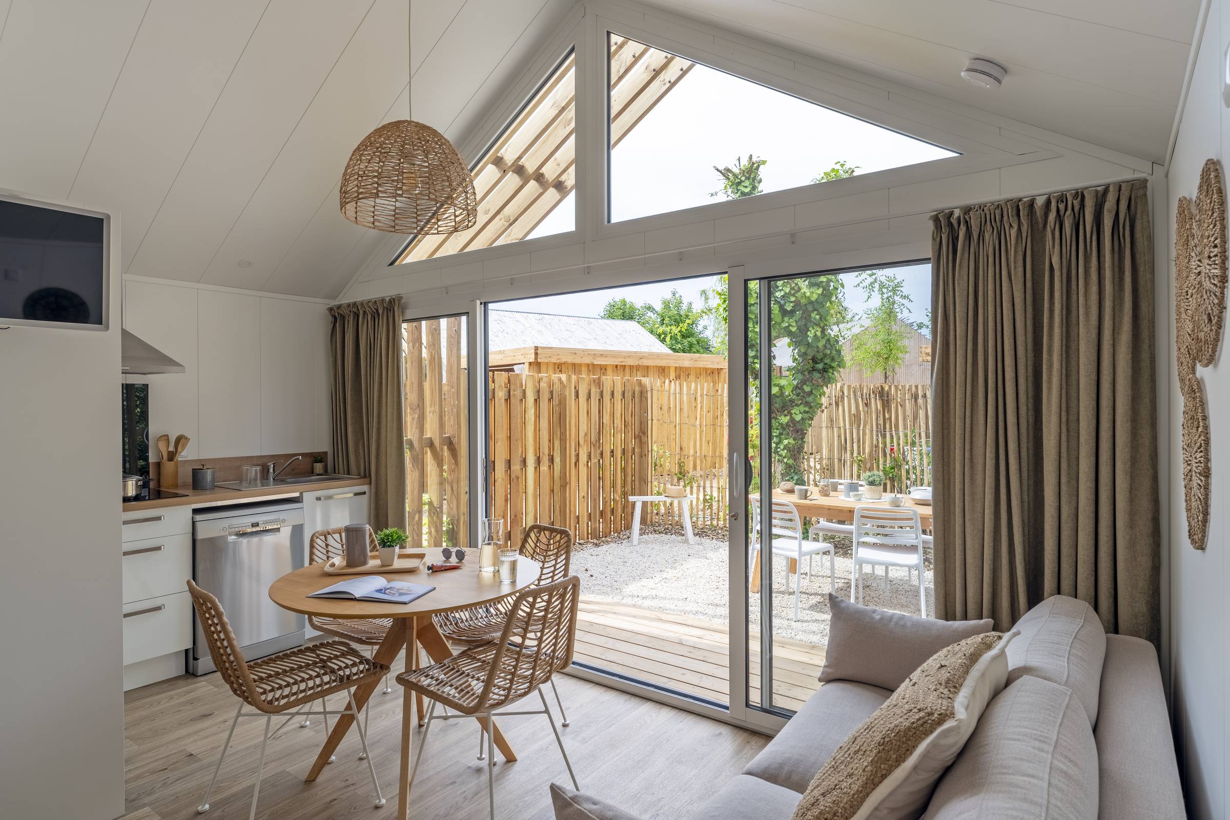 Villa Bois marin spa — Ecolodge avec jacuzzi en Vendée à La Roche-sur-Yon — cuisine