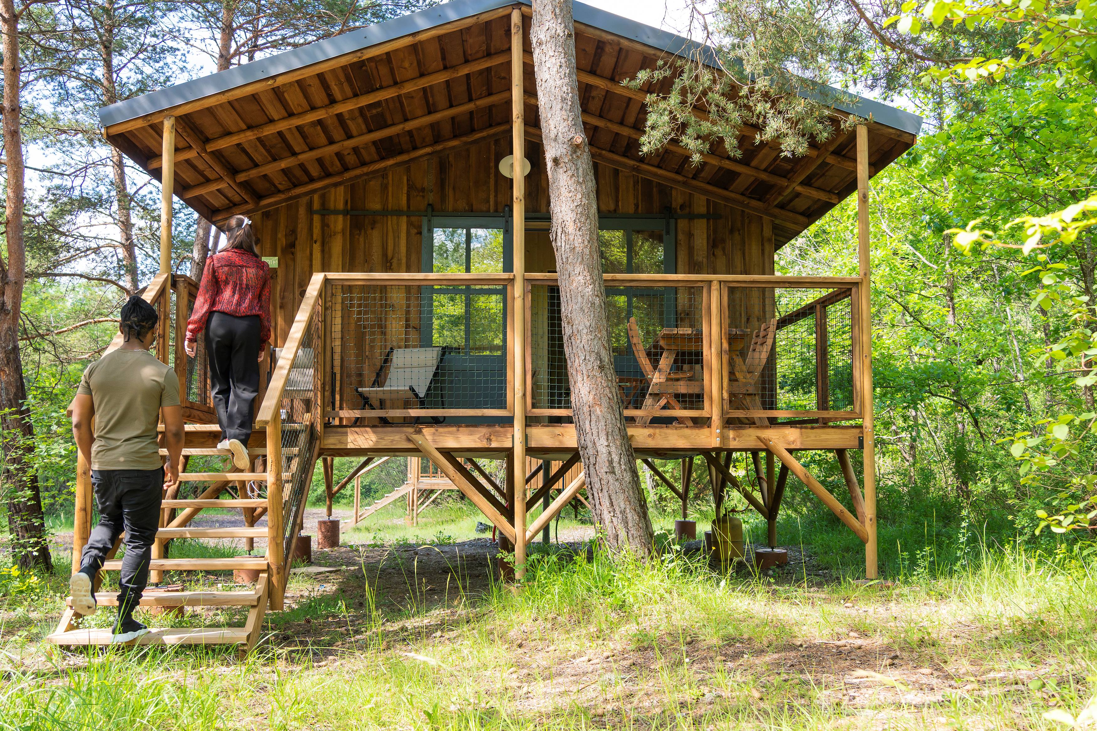 Chalet Petit-Prince : une cabane sur pilotis au cœur des Alpes