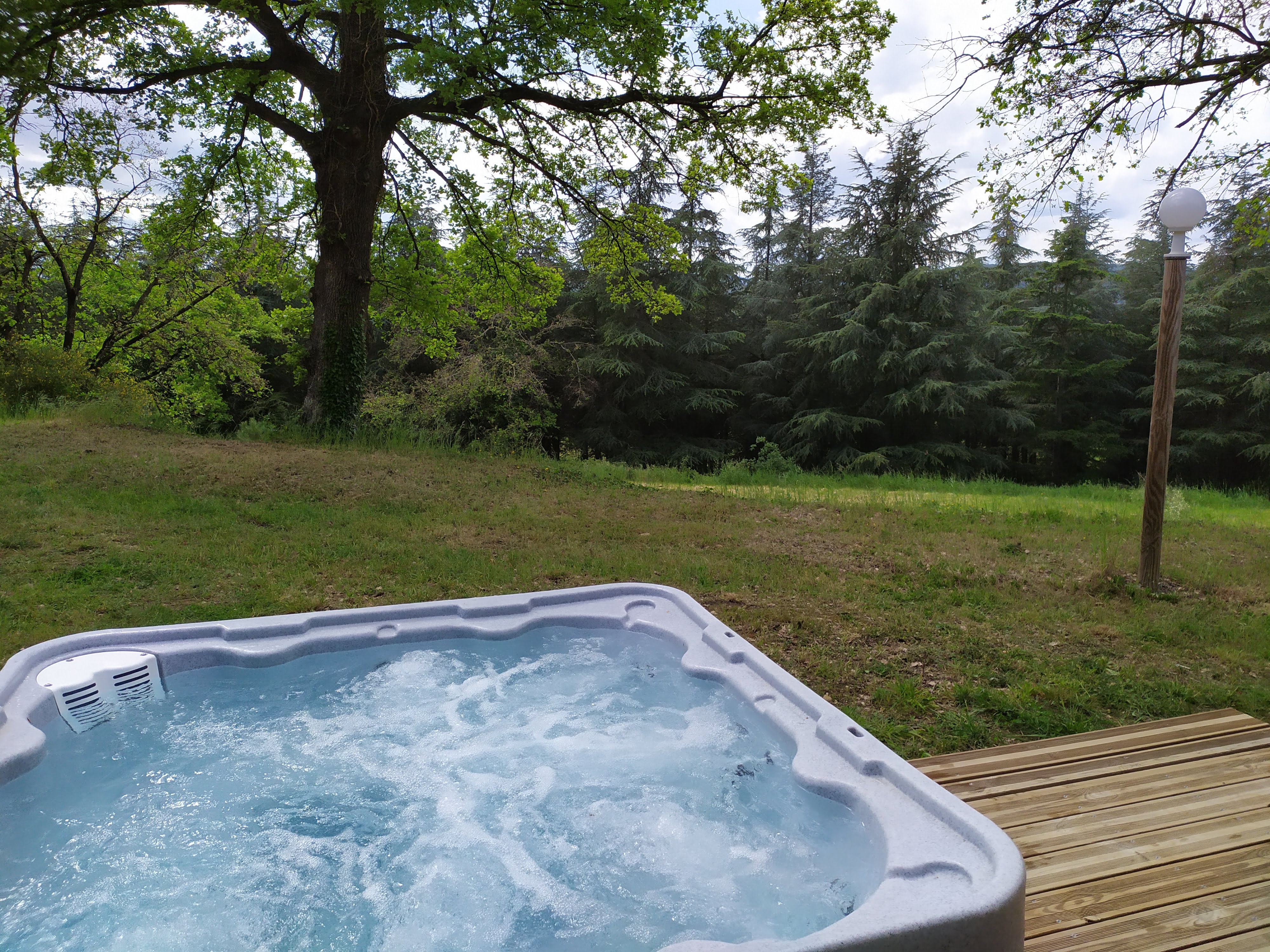 Chalet Spa de Senaud : une évasion romantique en Rhône-Alpes à Albon — espace de vie