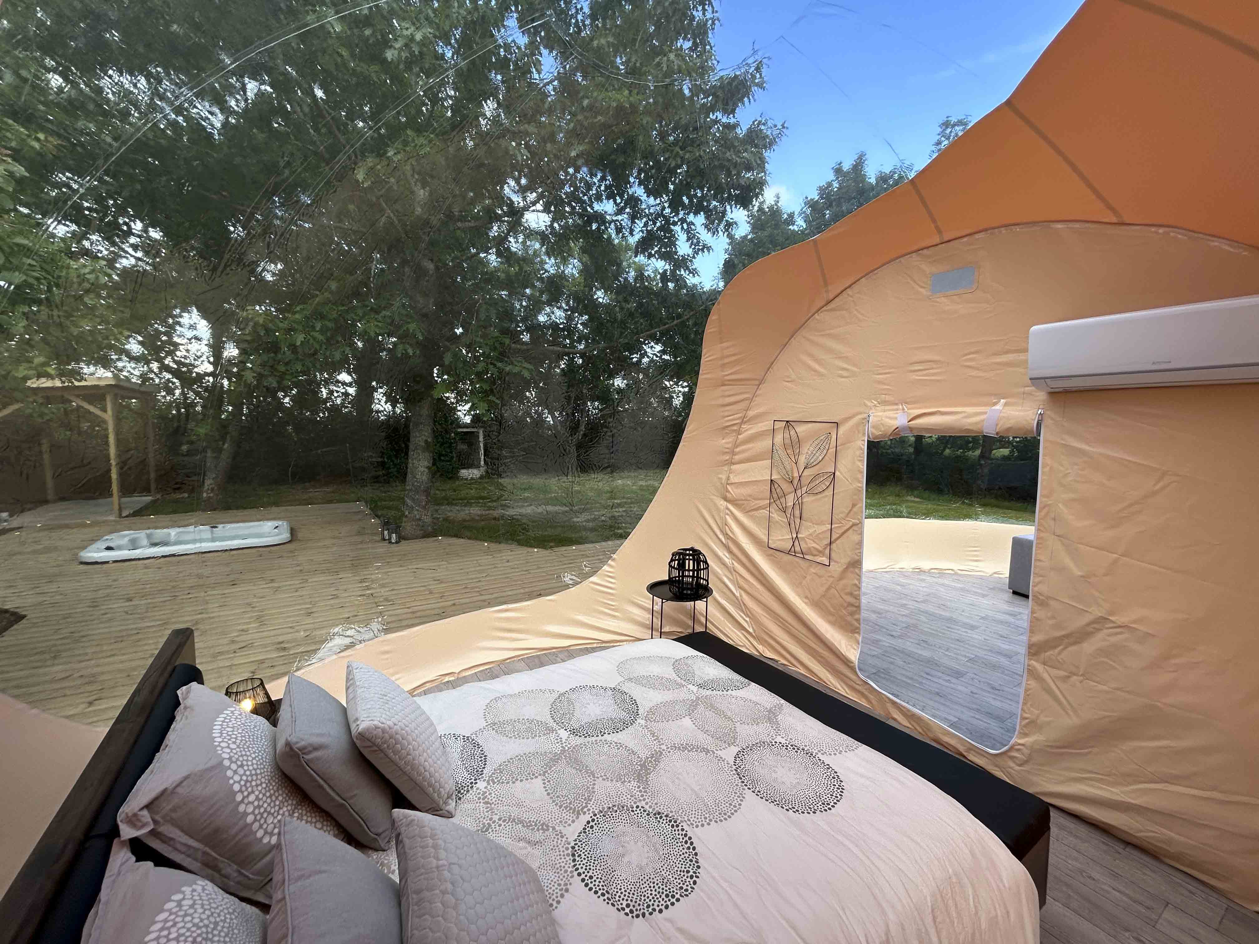 Photo 6/9 — Bulle « Évasion dans une bulle avec spa privatif en Midi-Pyrénées » à Rieumes Haute-Garonne