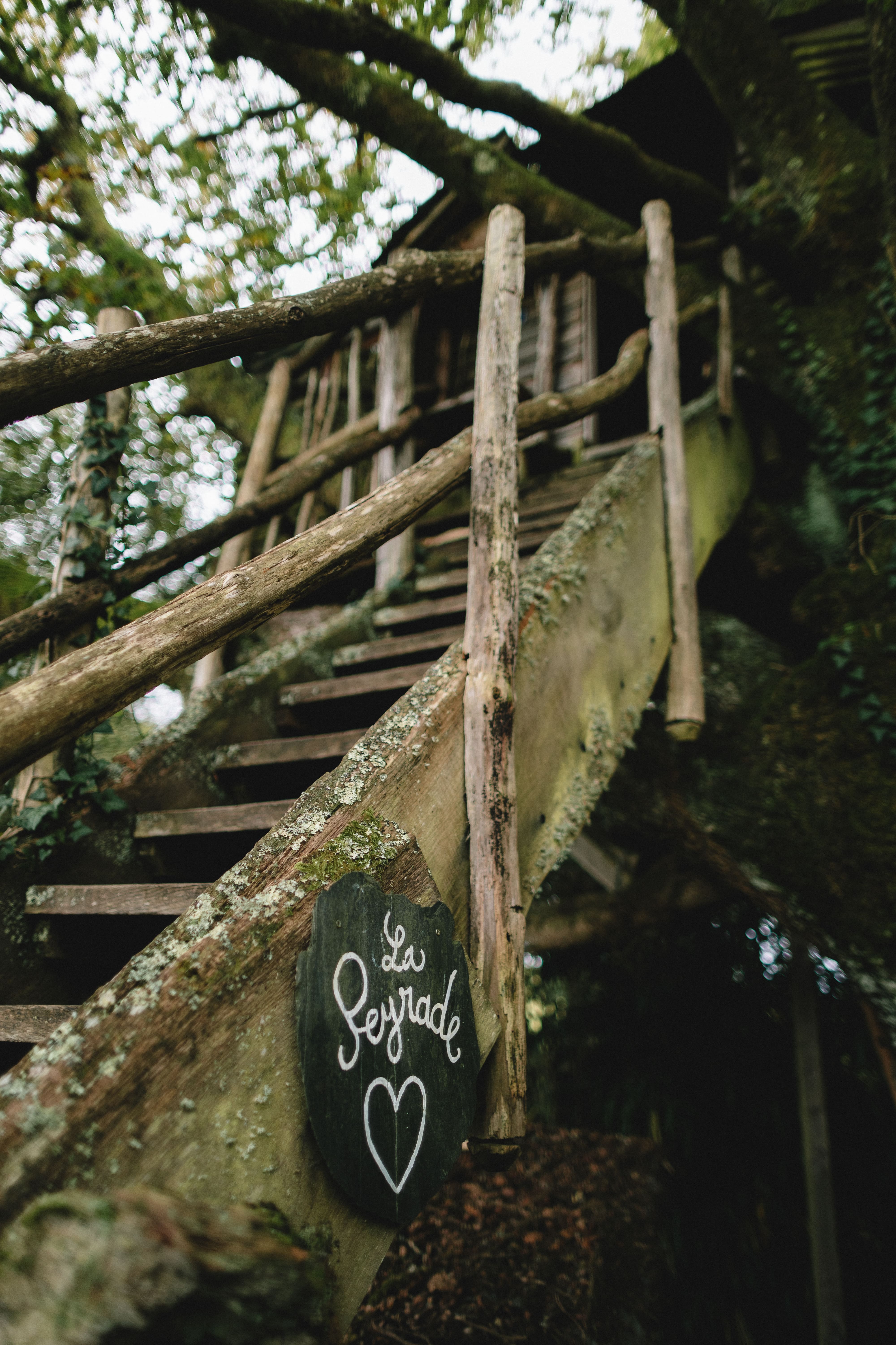 La cabane Peyrade — Nuit perchée à 6m dans les arbres en Corrèze à Brive-la-Gaillarde — vue depuis la terrasse