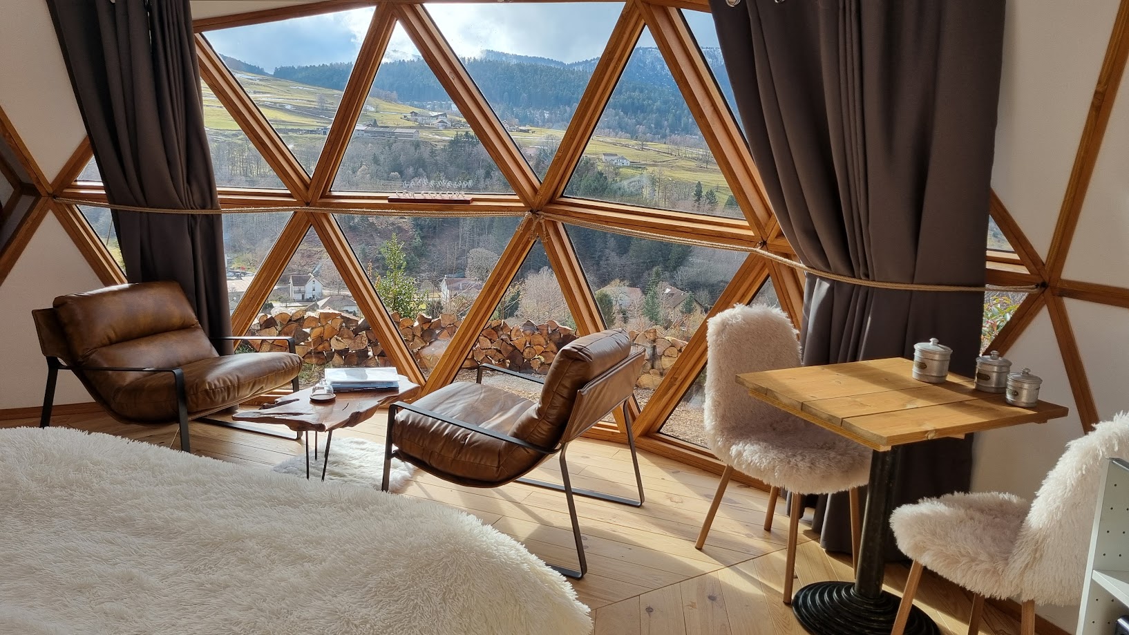 Dôme "Le Cocon" — Séjour romantique avec vue panoramique à Vosges