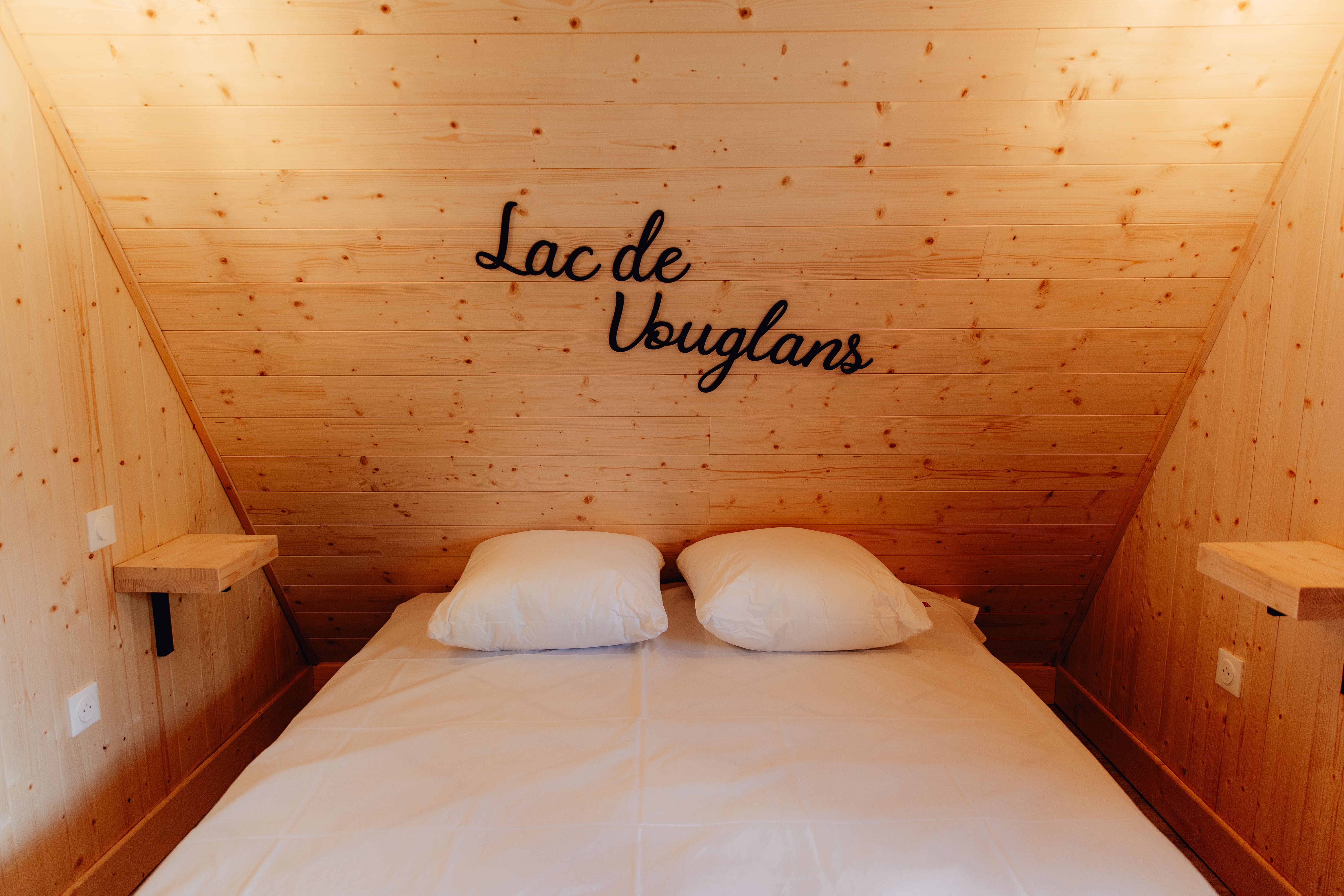 Chalet Vouglans : une cabane immersive en Franche-Comté à Coyron — environnement naturel