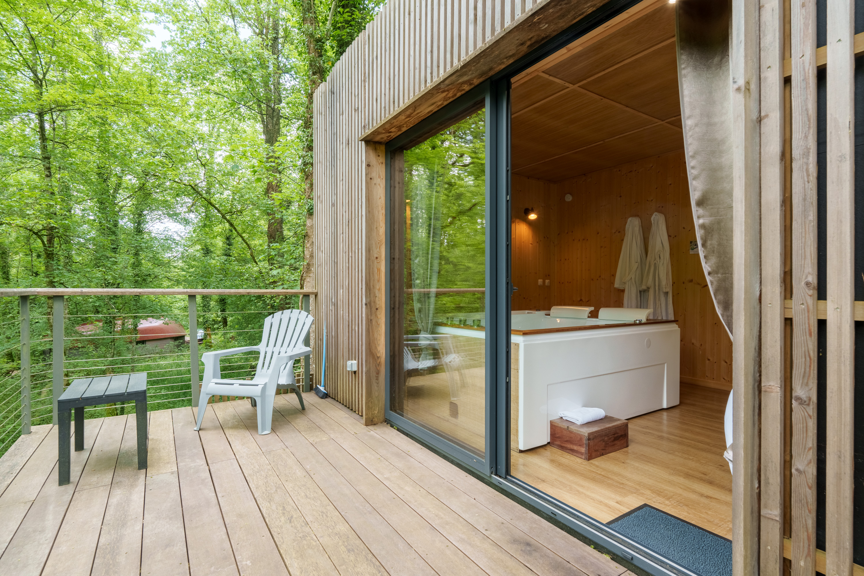 Cabane Corydalis — Nuit perchée avec balnéo à Haute-Marne à Chaumont — cuisine