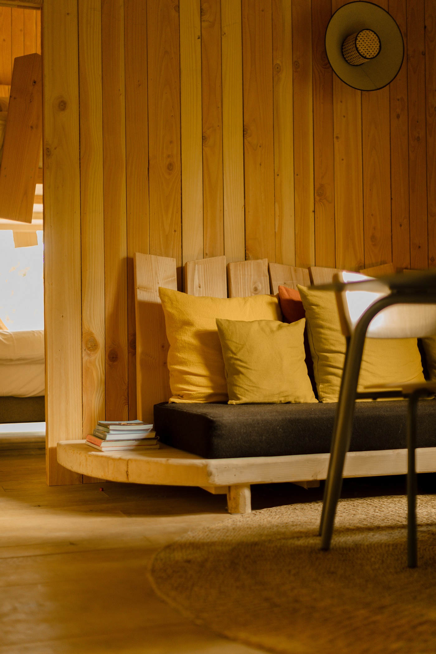 Cabane Spa Ecole Buissonnière : une expérience unique en Picardie à St-Léger-Aux-Bois — détail architectural
