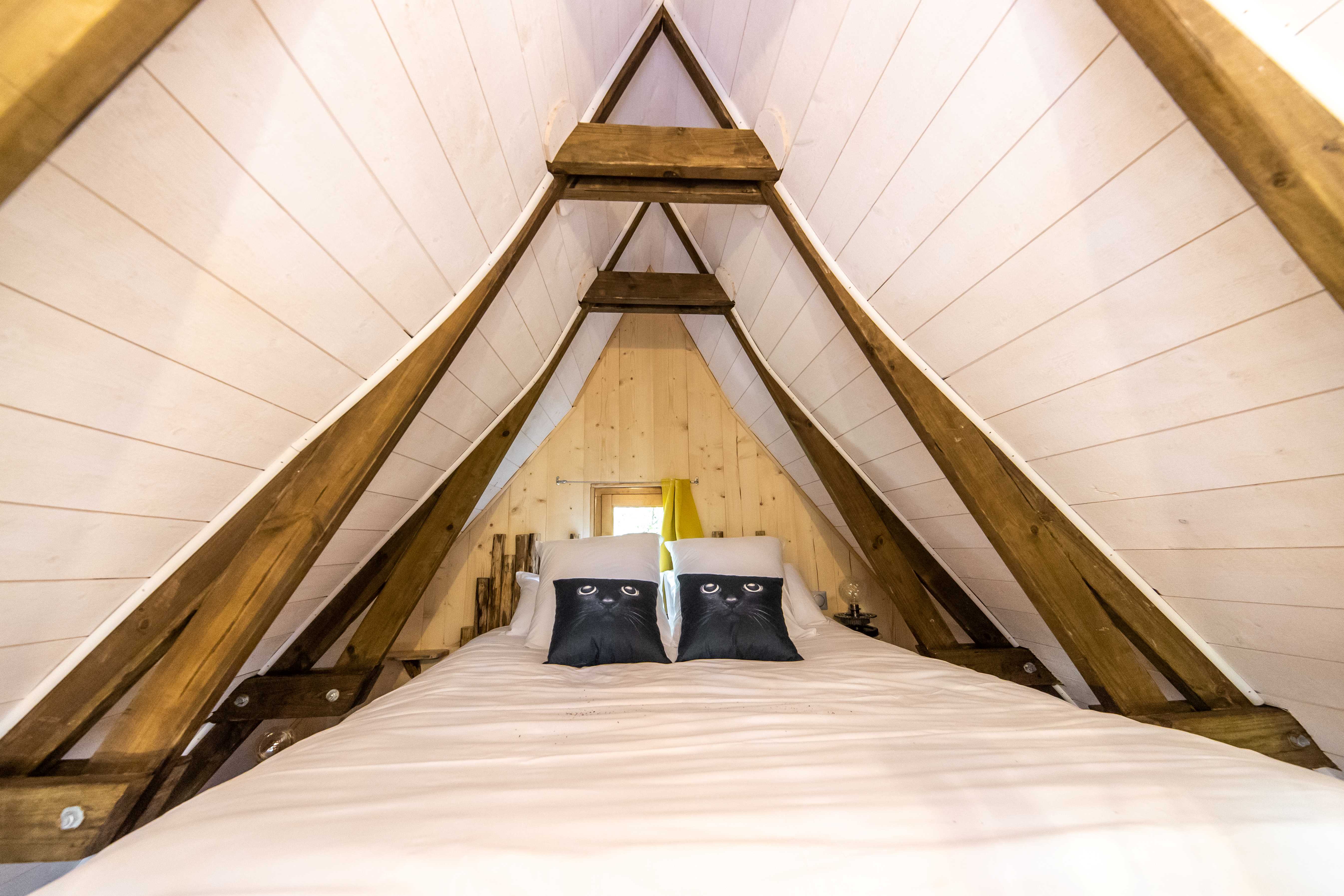 Cabane avec Spa "Cartoon" — Nuit perchée à 8m dans le Lot à Caniac-du-Causse — vue depuis la terrasse