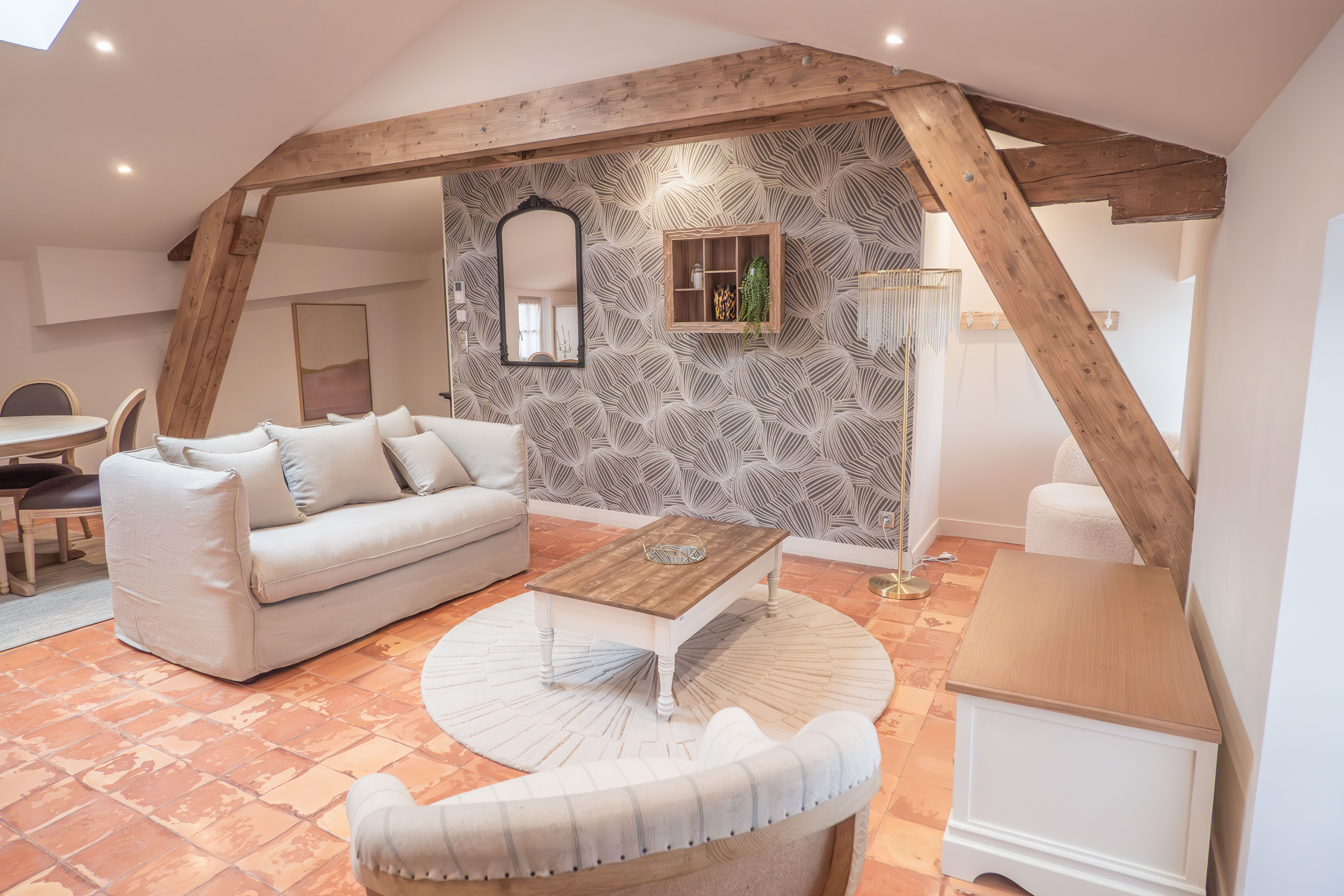 Le Cadran Solaire du Château : un gîte d'exception à Pezenas — espace de vie