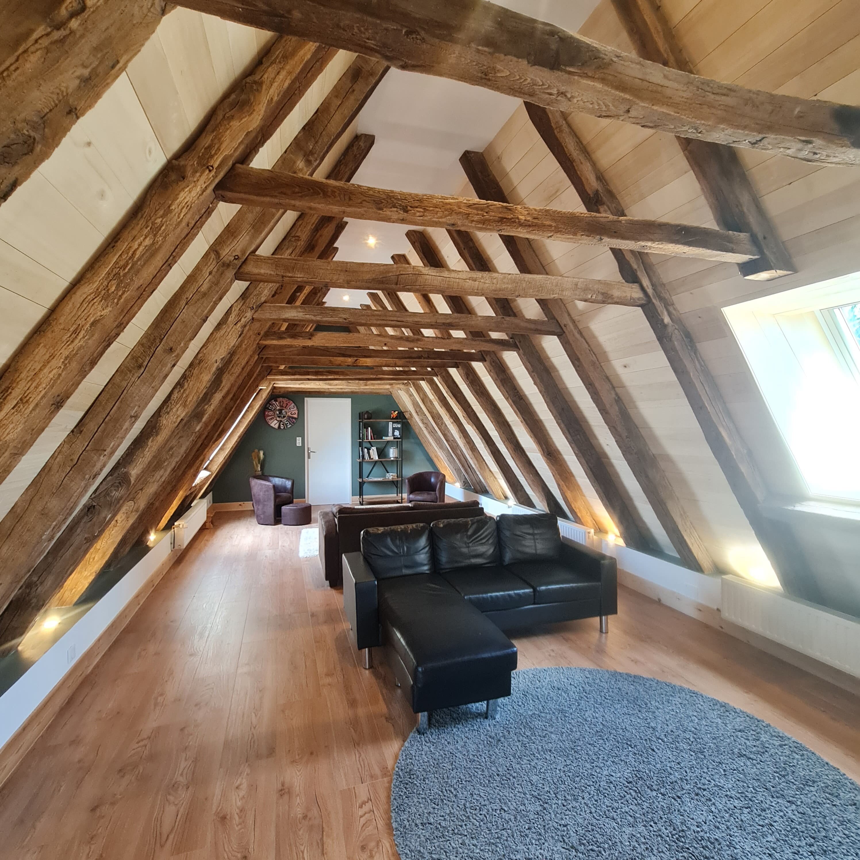 Un éco-gîte immersif pour 13 aventuriers en Aquitaine à Saint Genies — espace de vie