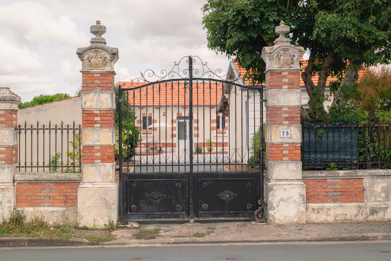 La Boucholeuse — Chambre d'hôtes avec spa à Charron (Charente-Maritime) à La Rochelle — détail architectural