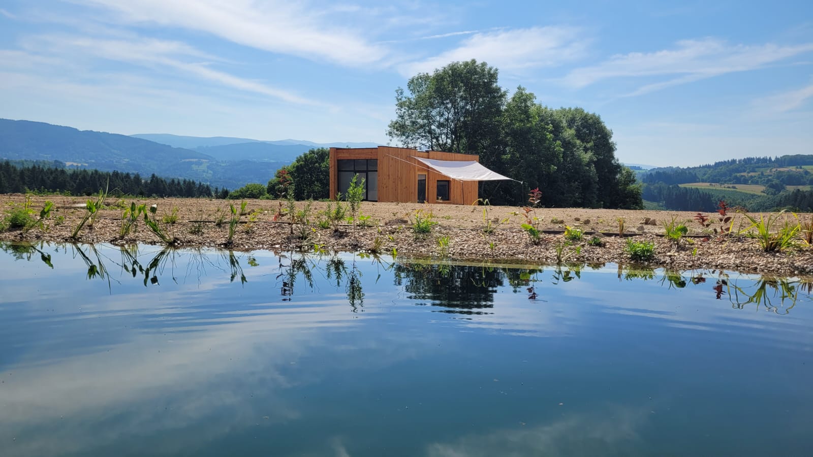 PATiny Lodge — Tiny House avec vue imprenable à Puy-de-Dôme